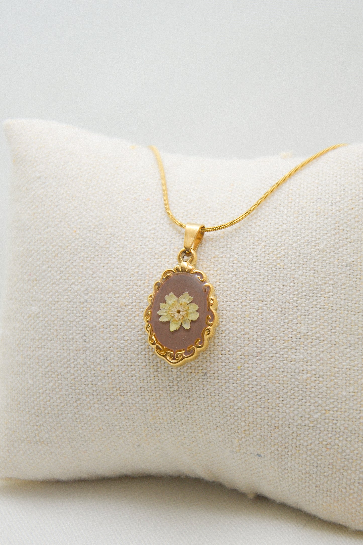 Flower necklace
