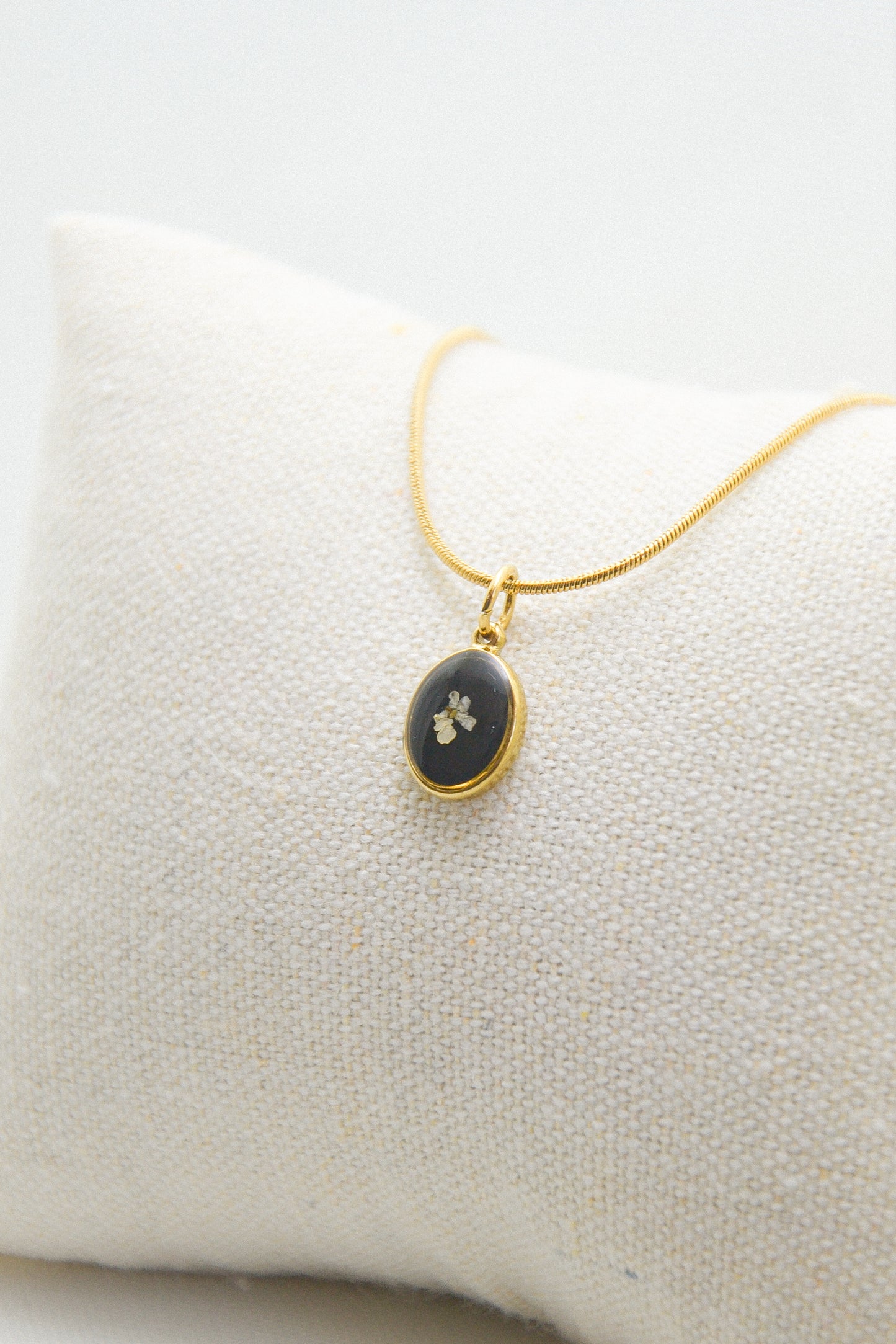 Flower necklace