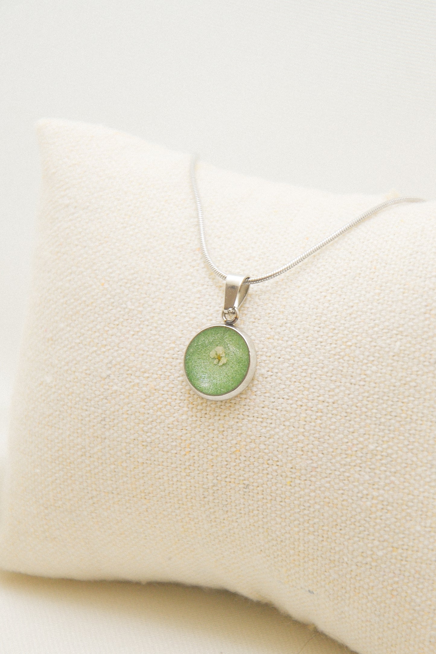 Flower necklace