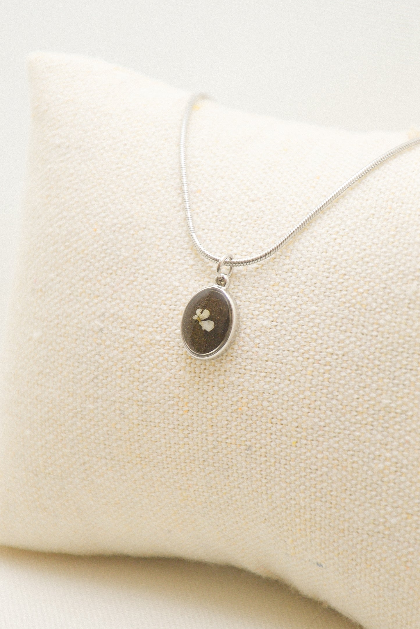 Flower necklace