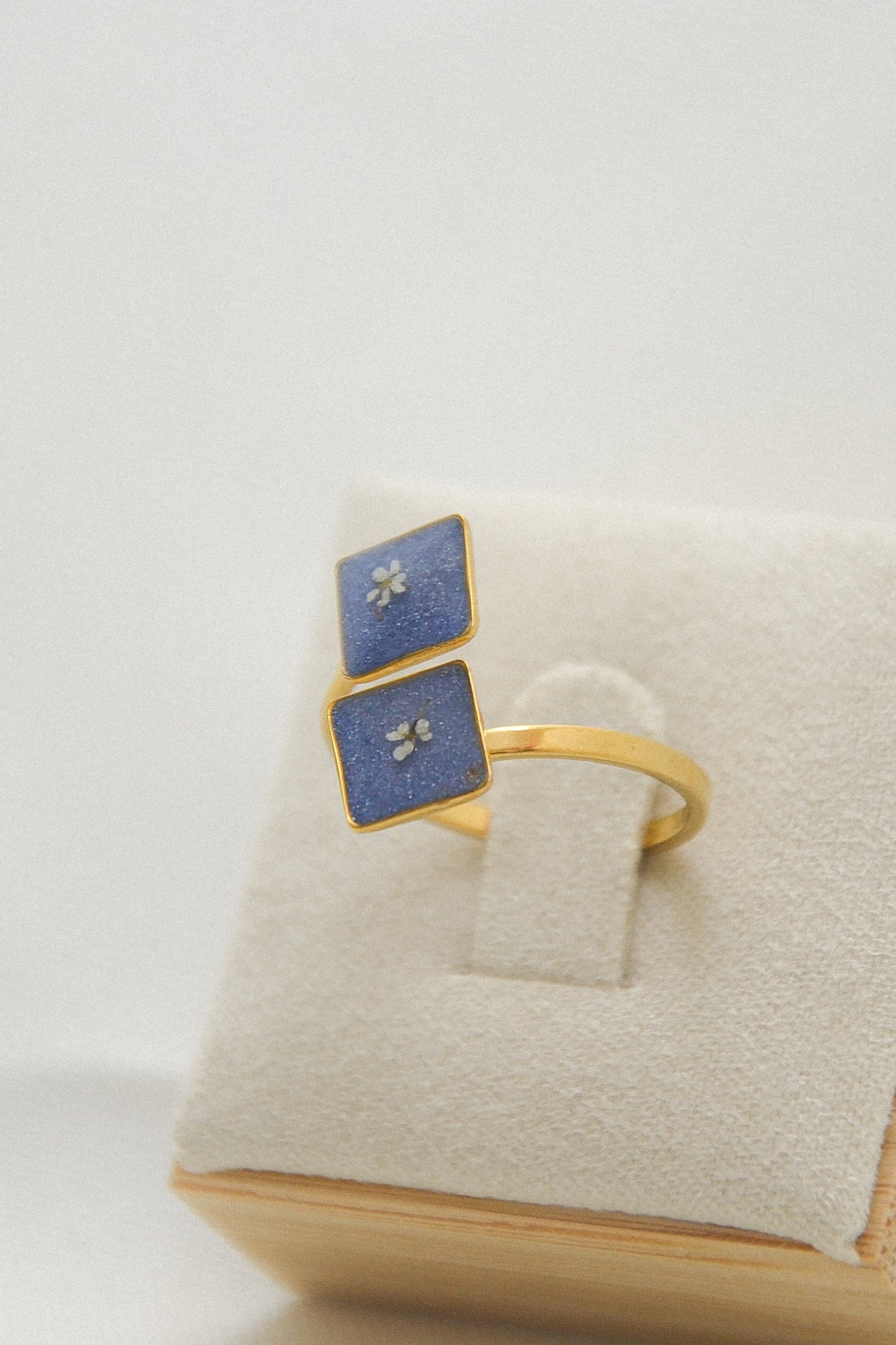 Flower ring
