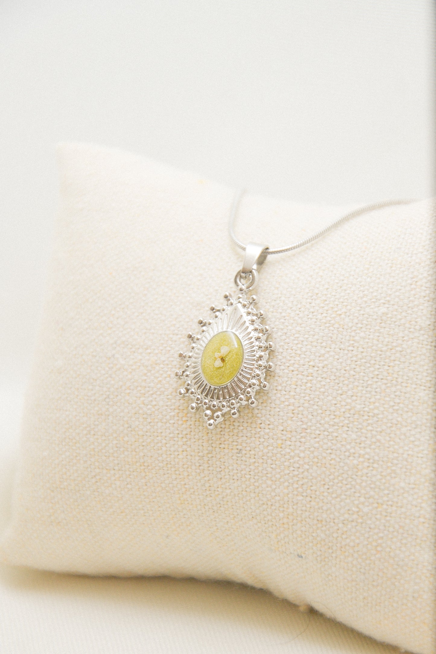 Flower necklace