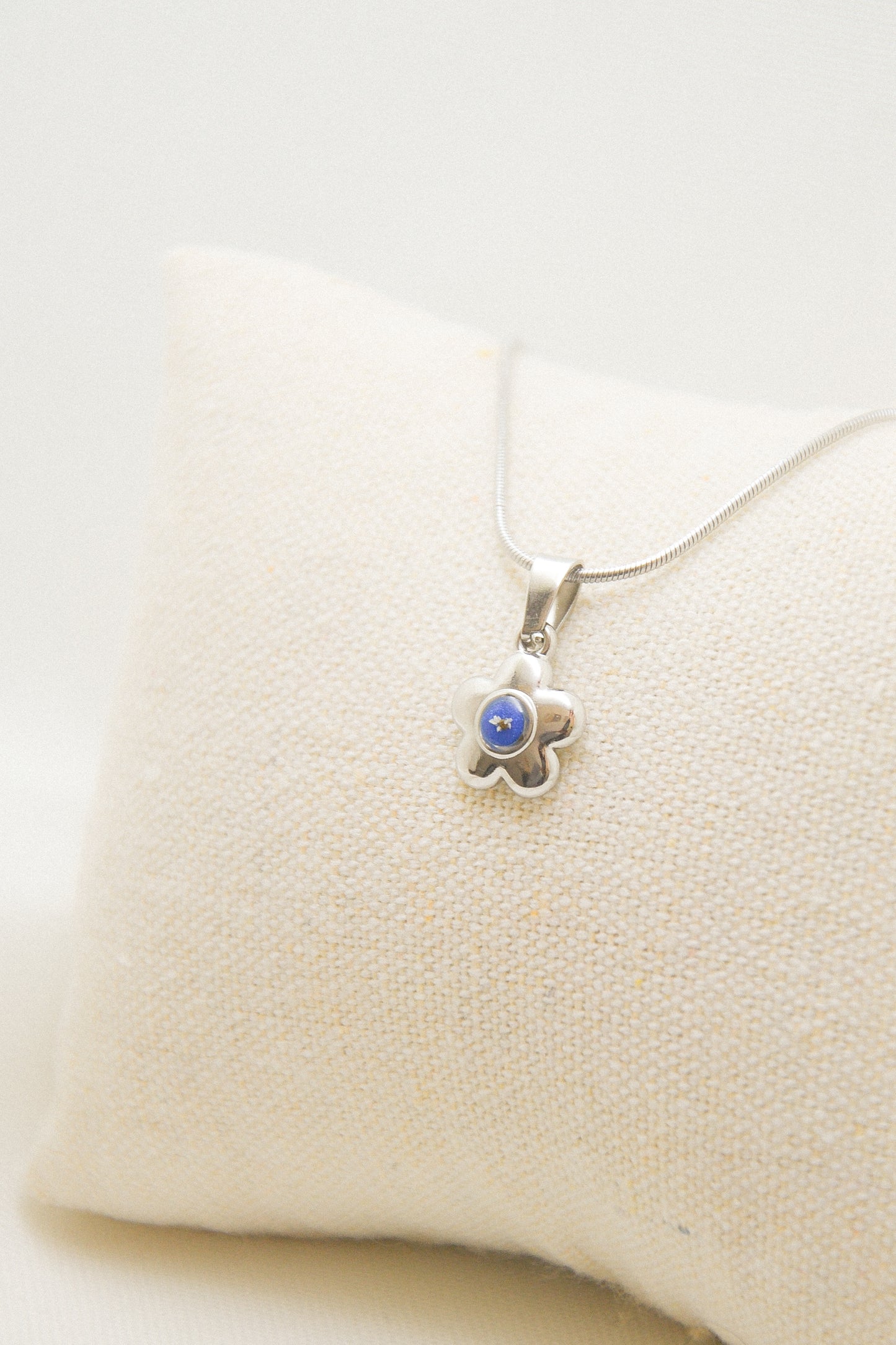 Flower necklace