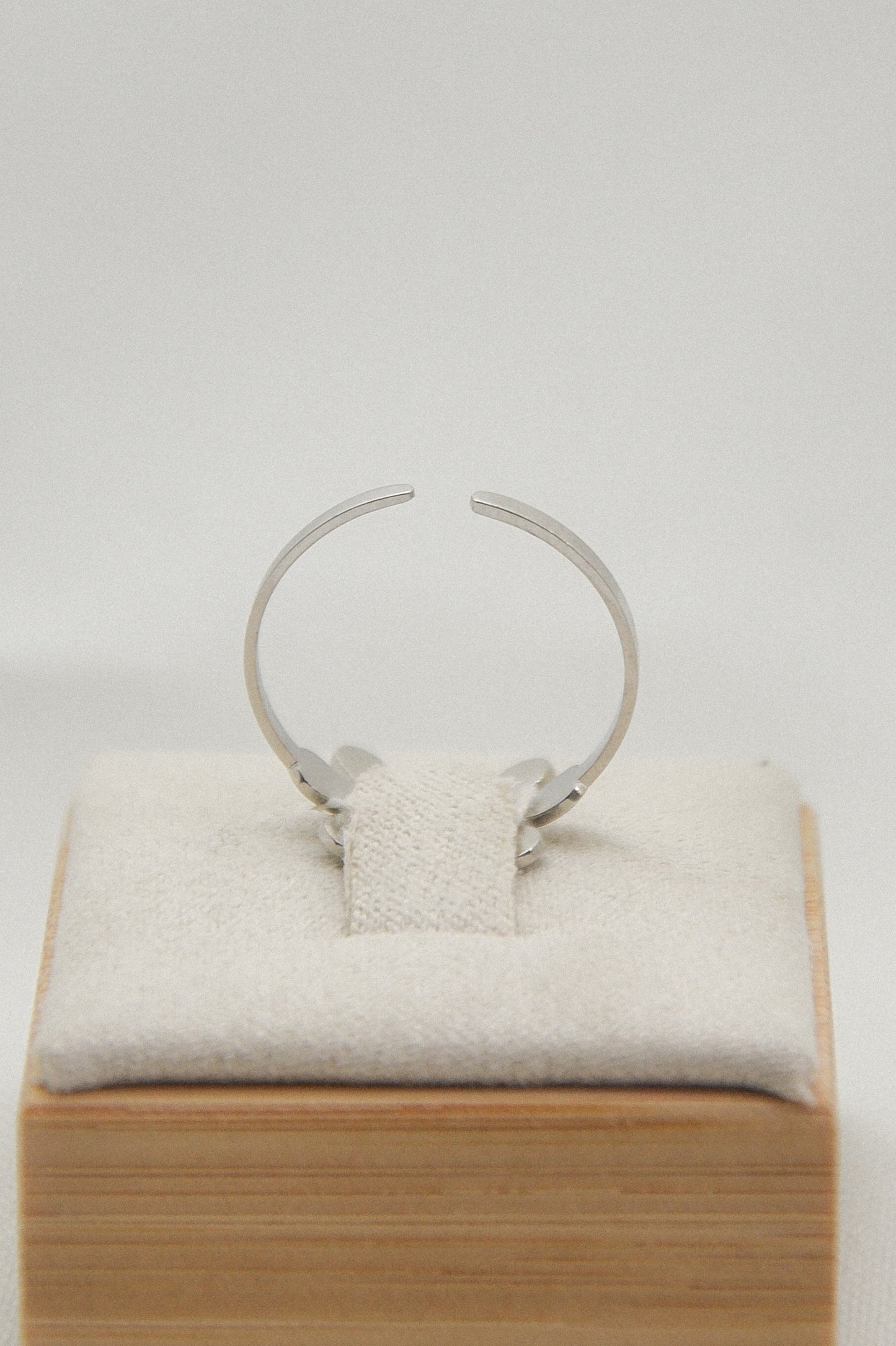 Flower ring