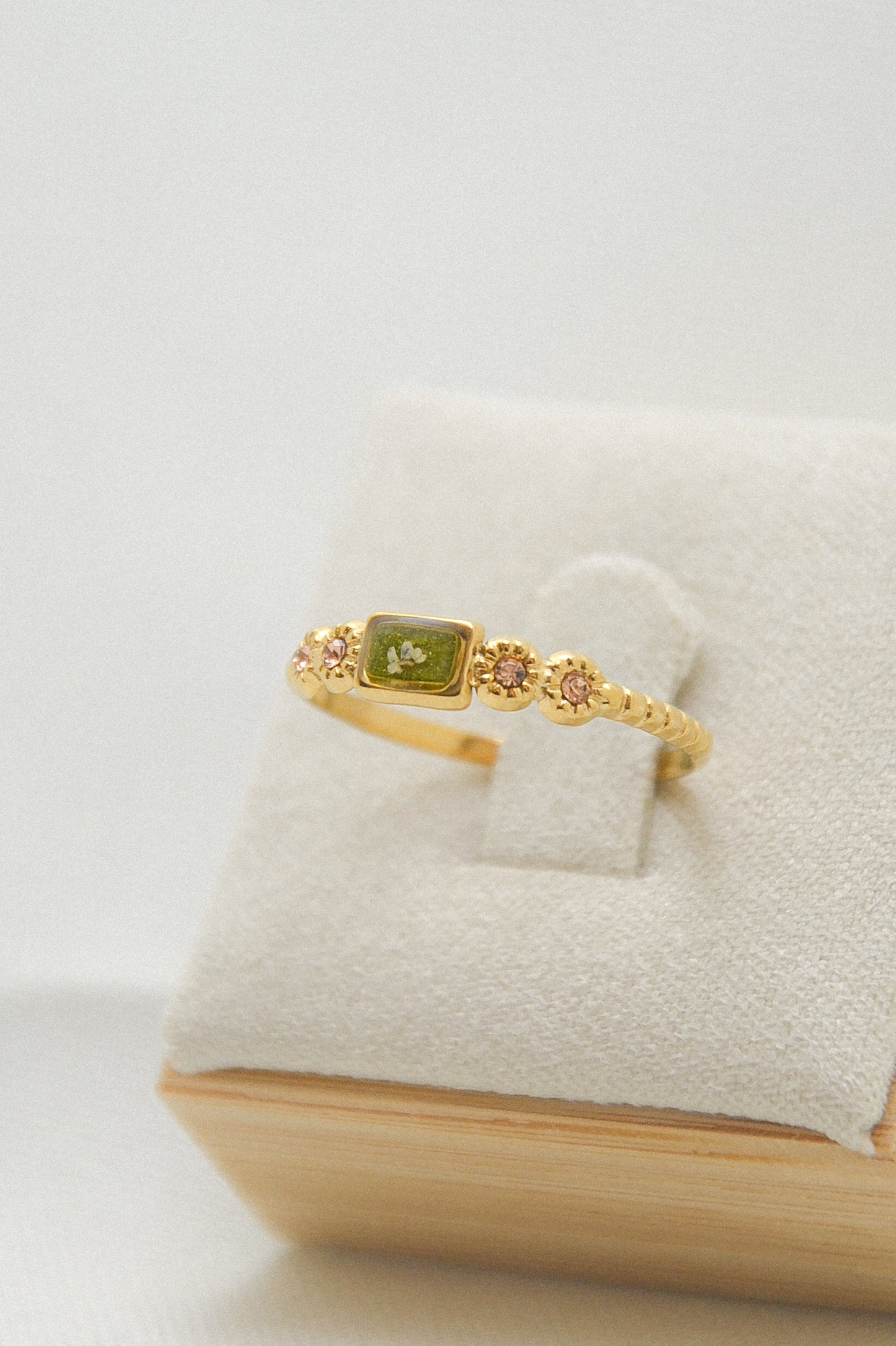 Flower ring