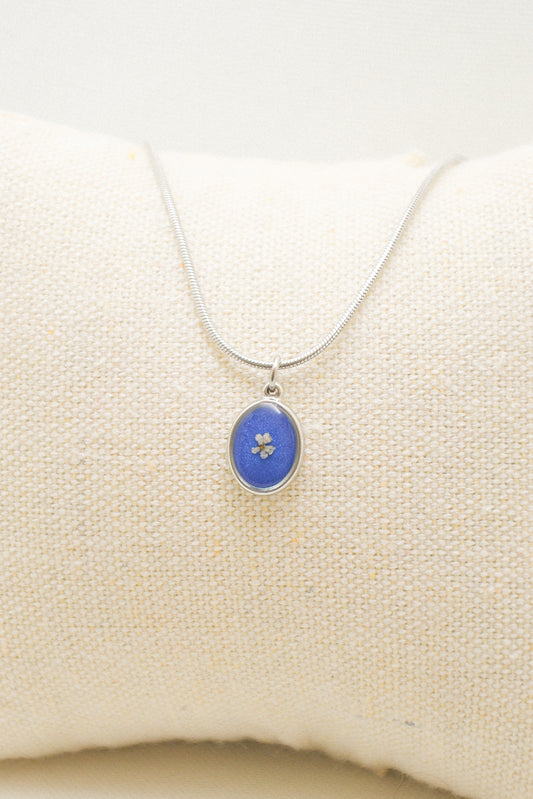 Flower necklace