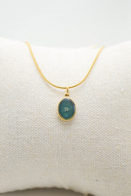 Flower necklace