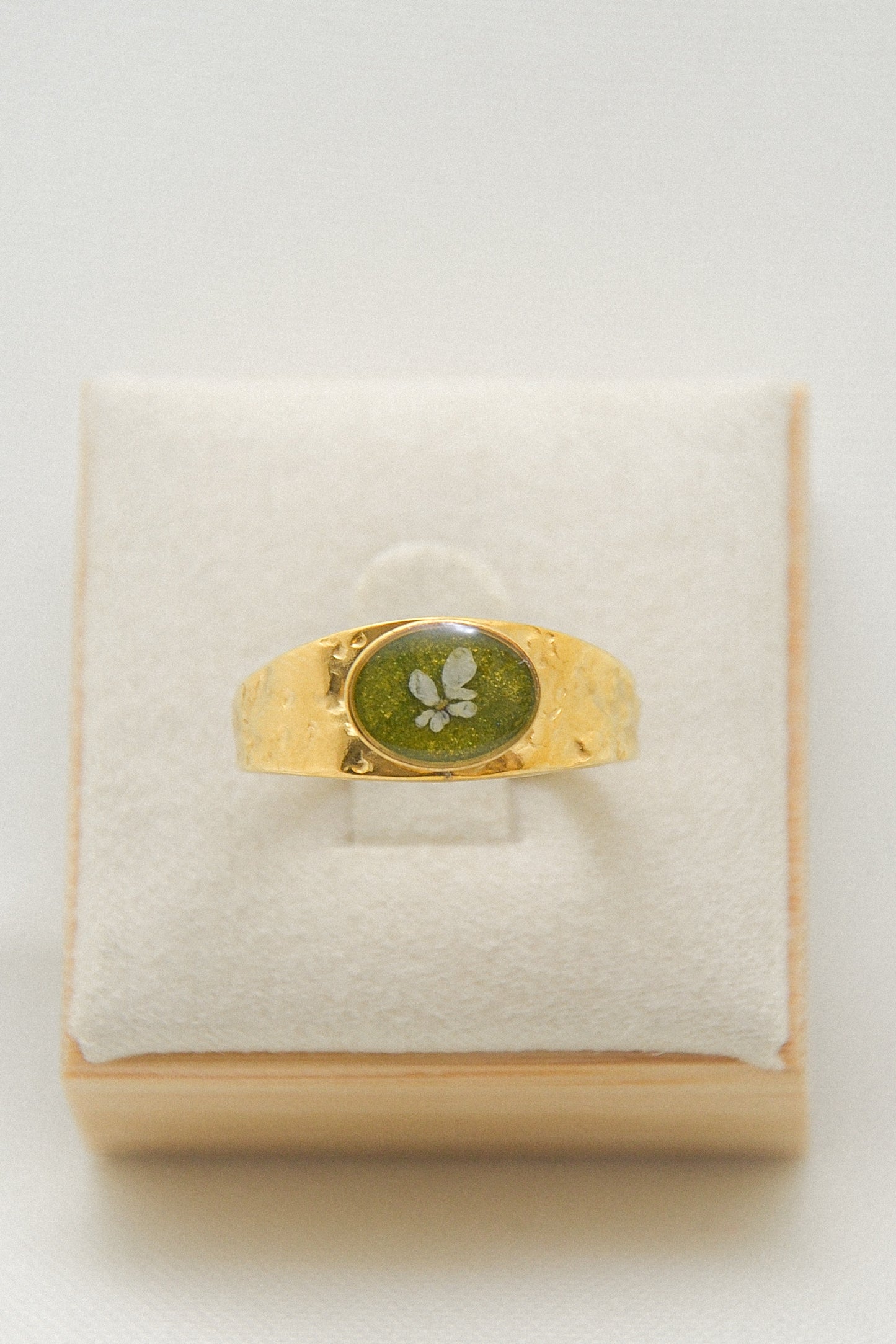 Flower ring