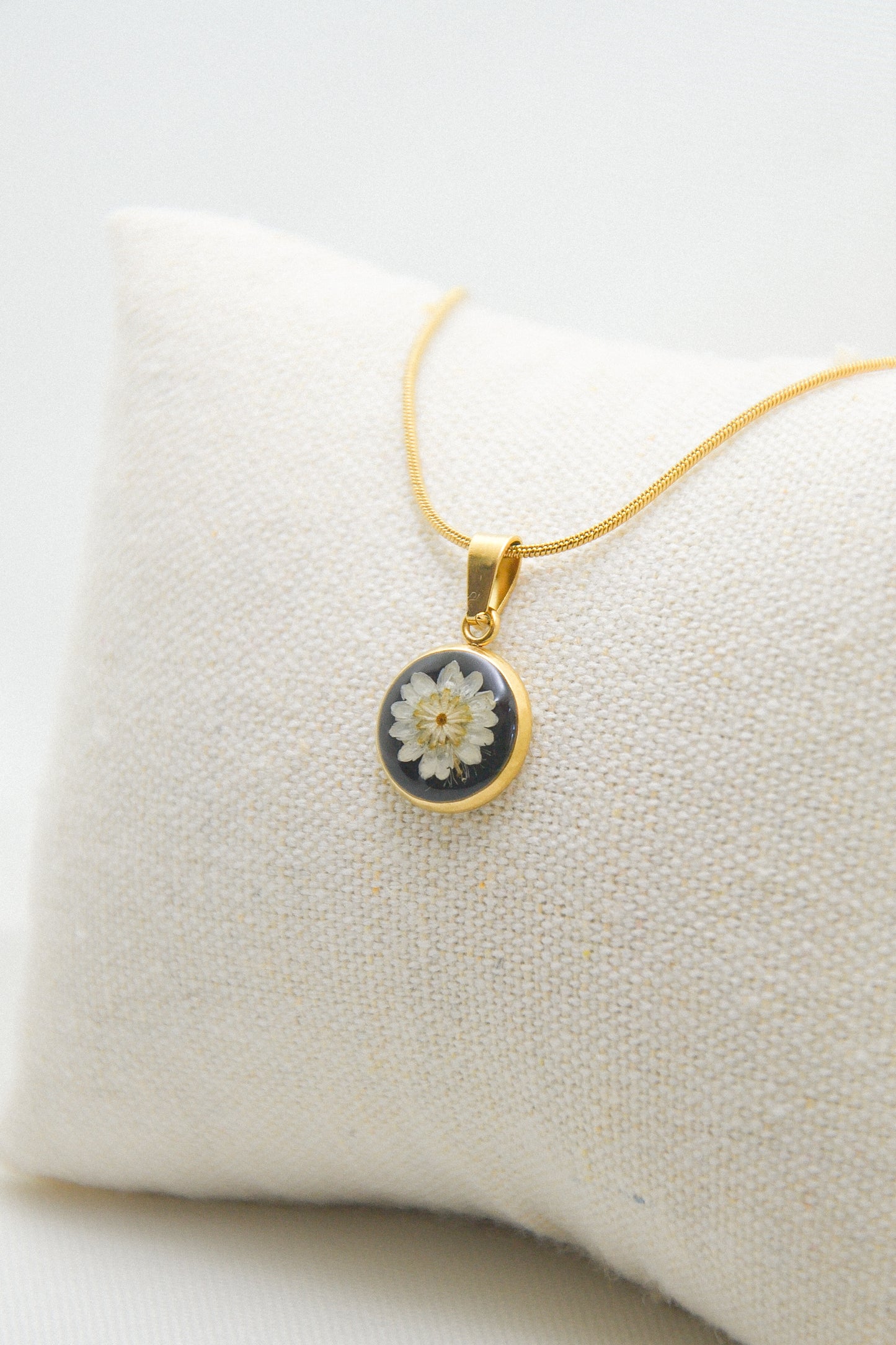 Flower necklace