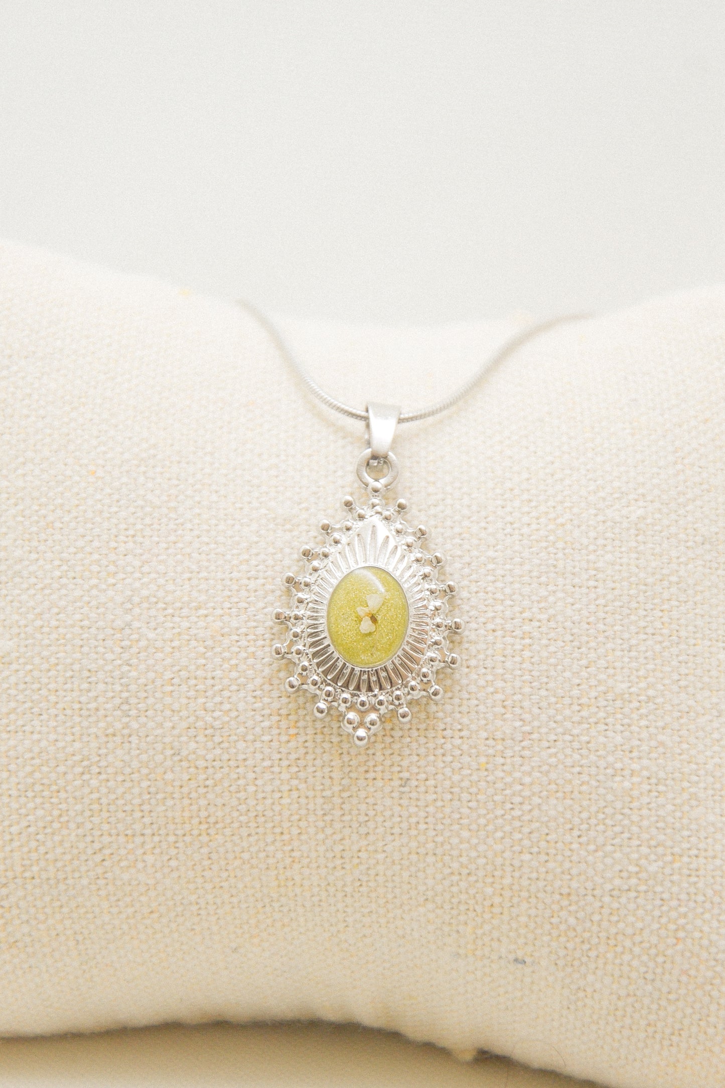Flower necklace