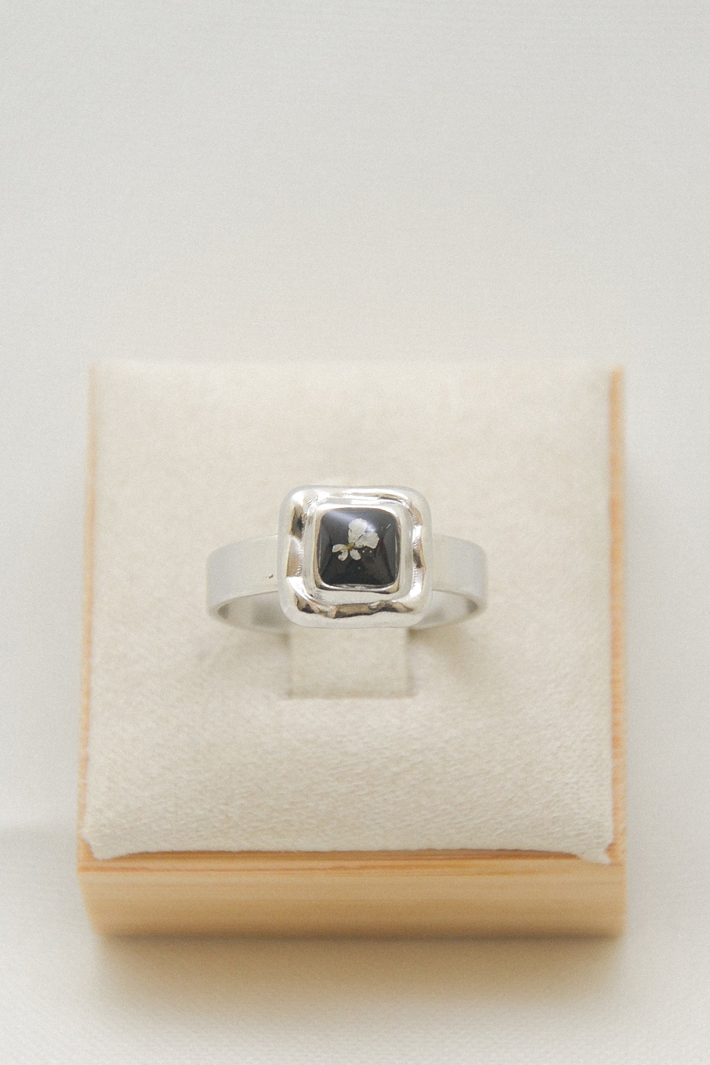 Flower ring