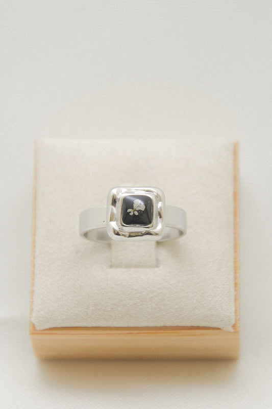 Flower ring