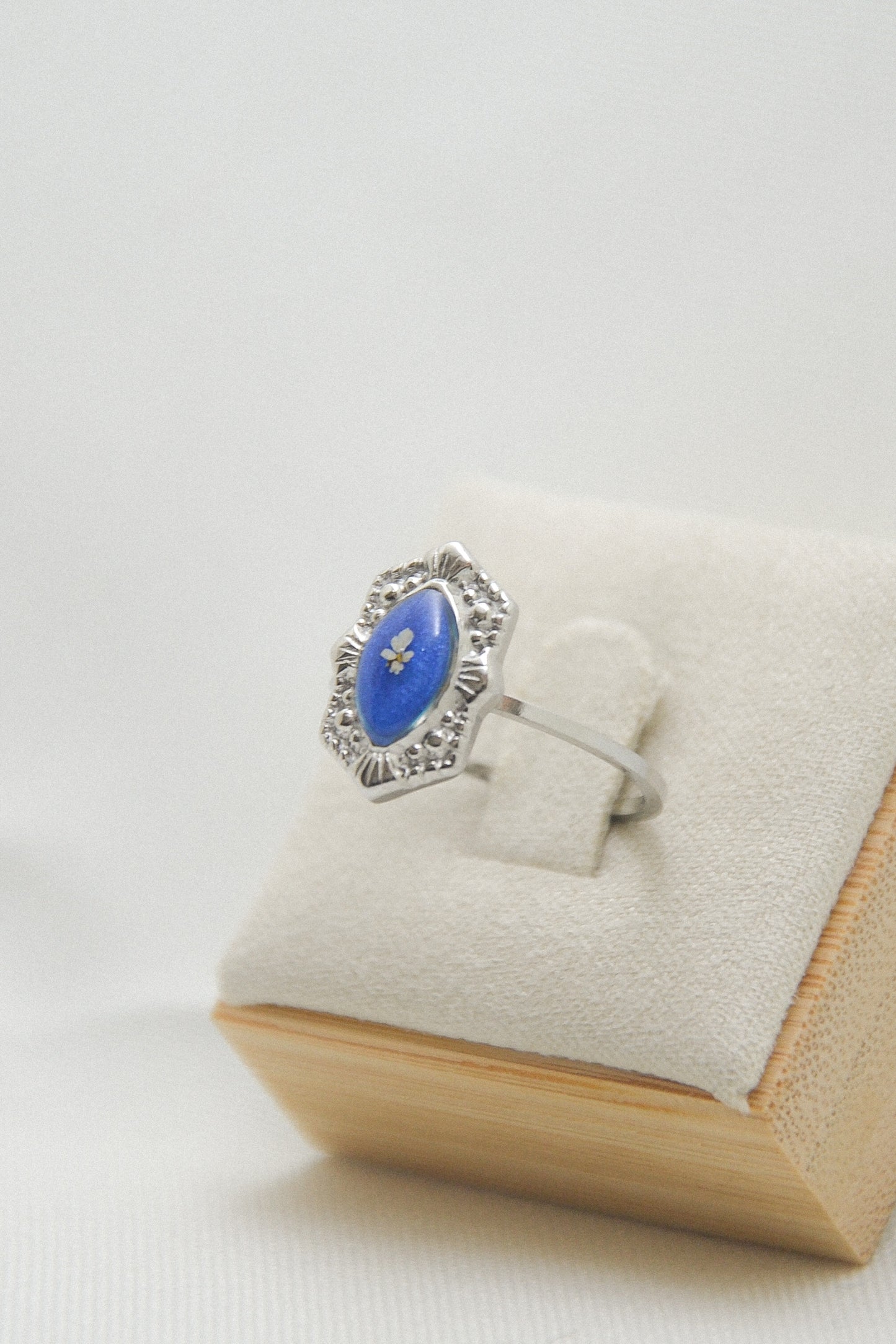 Flower ring