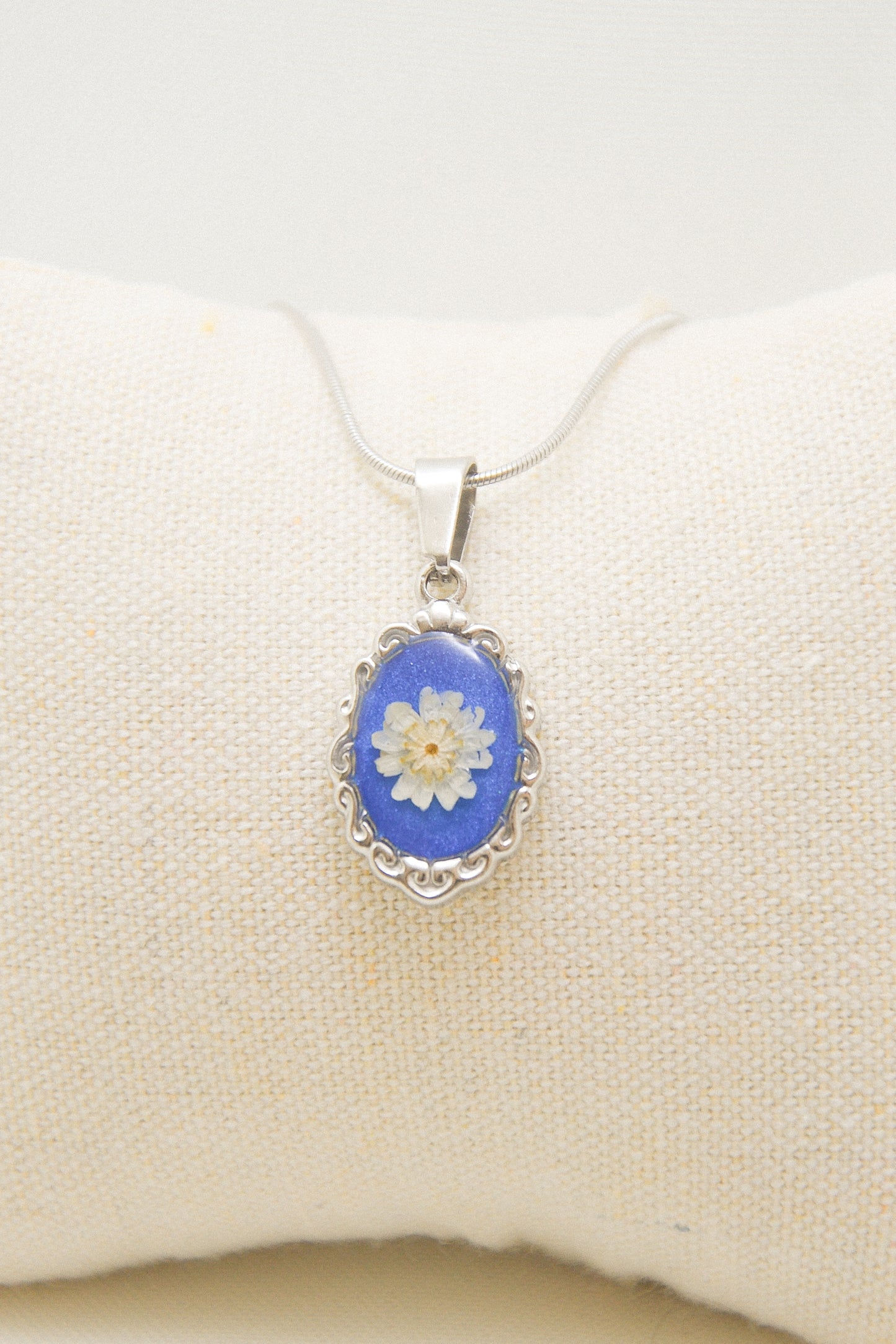 Flower necklace