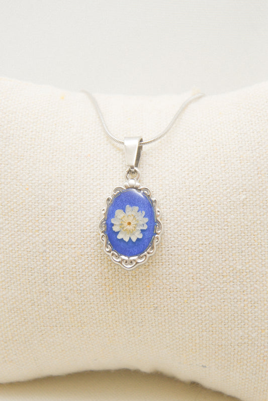 Flower necklace