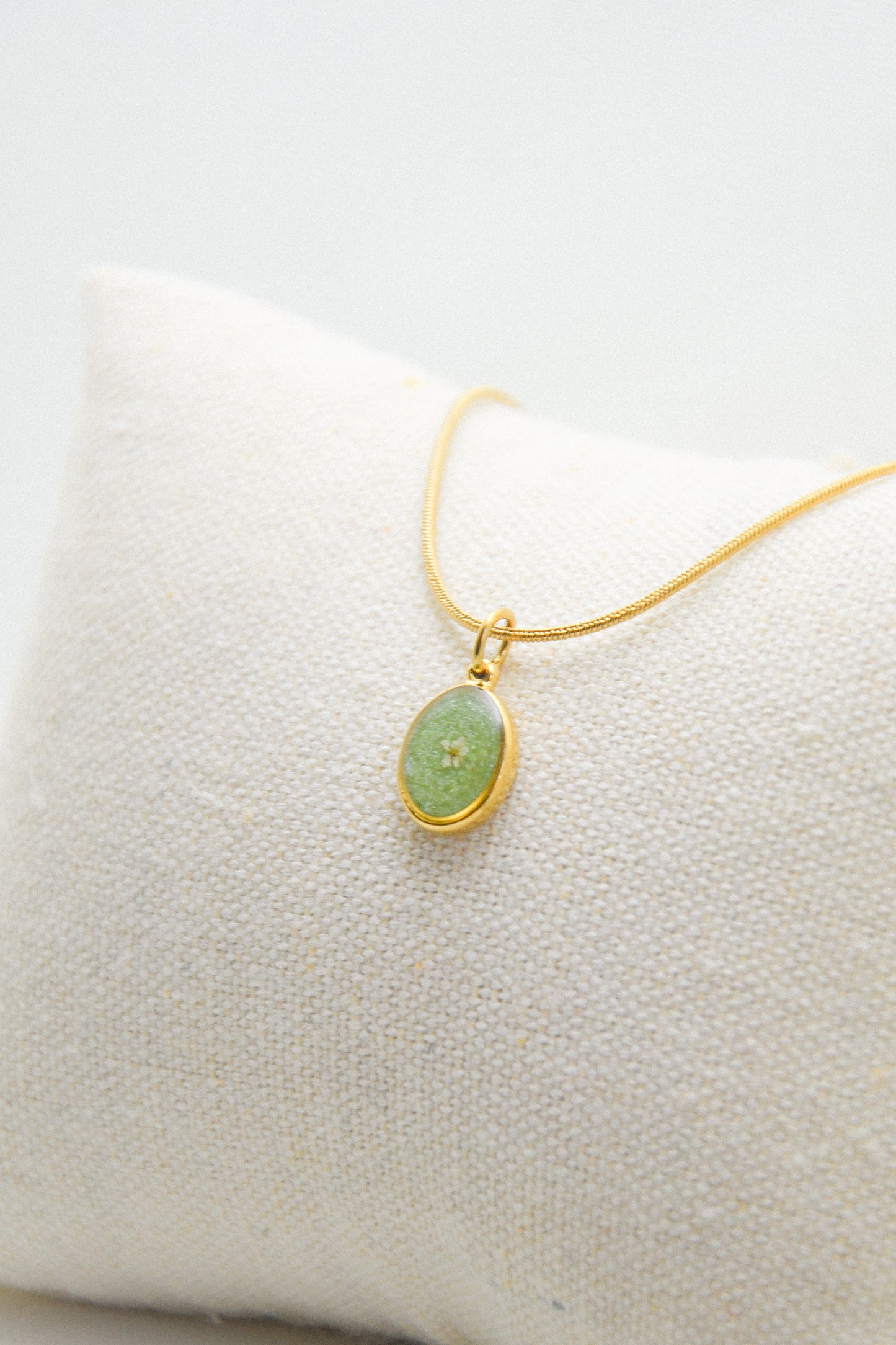 Flower necklace