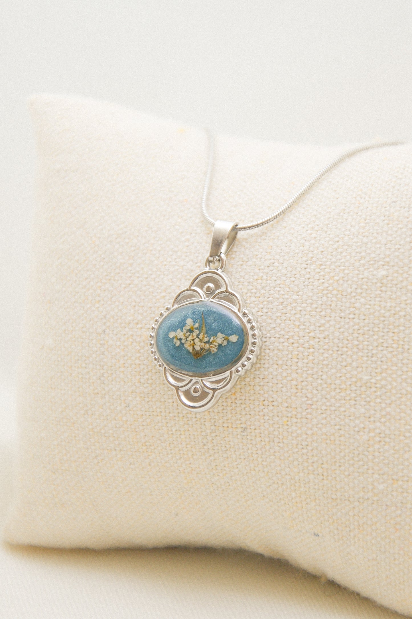 Flower necklace