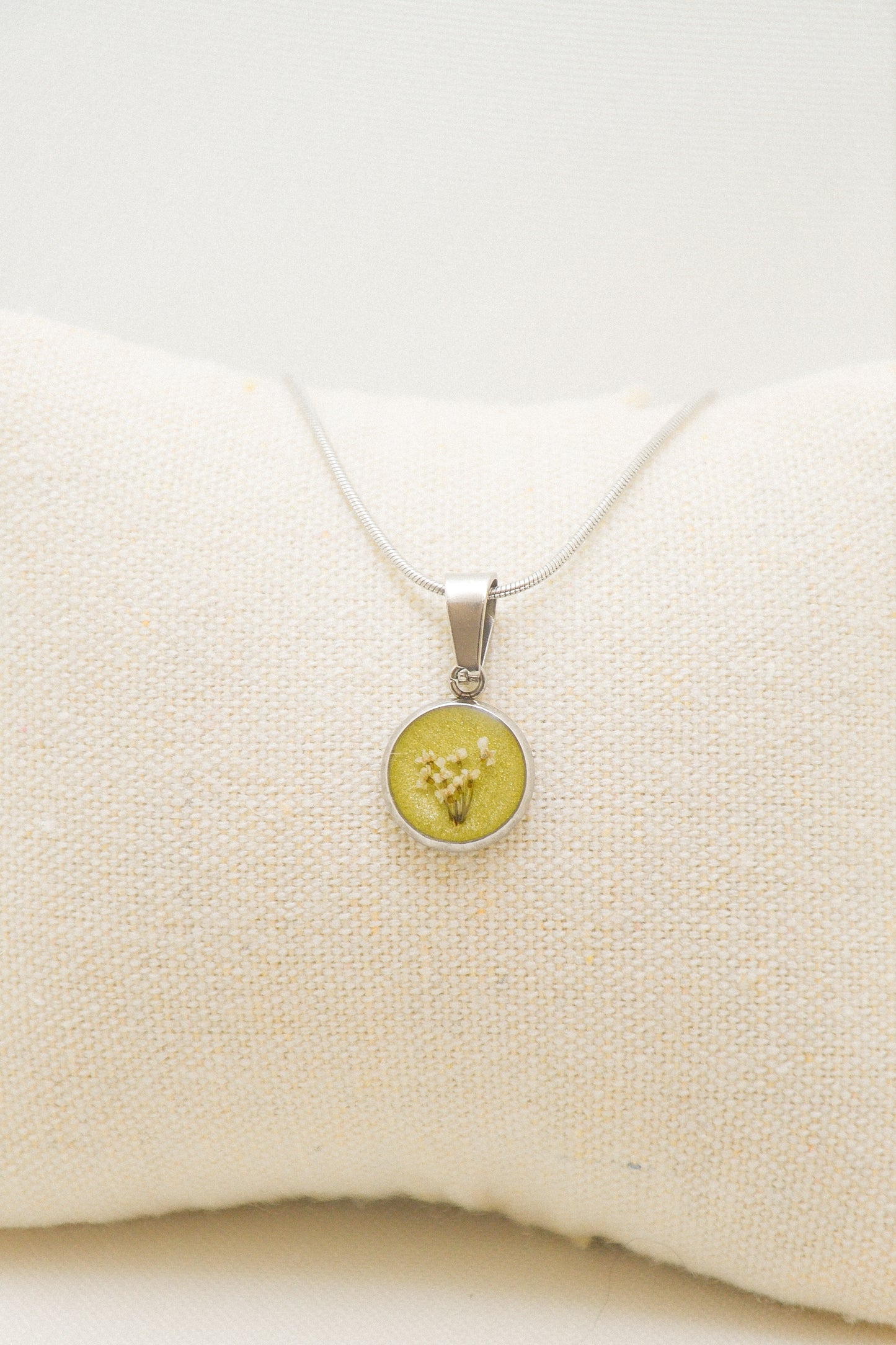 Flower necklace