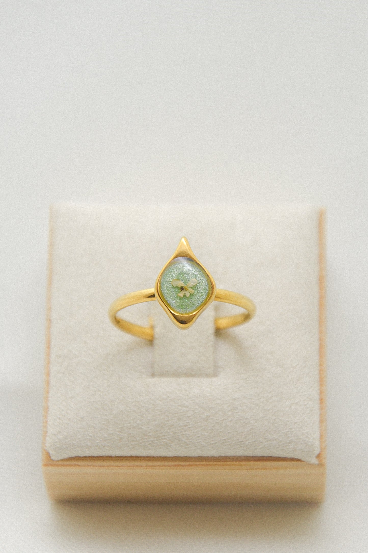 Flower ring