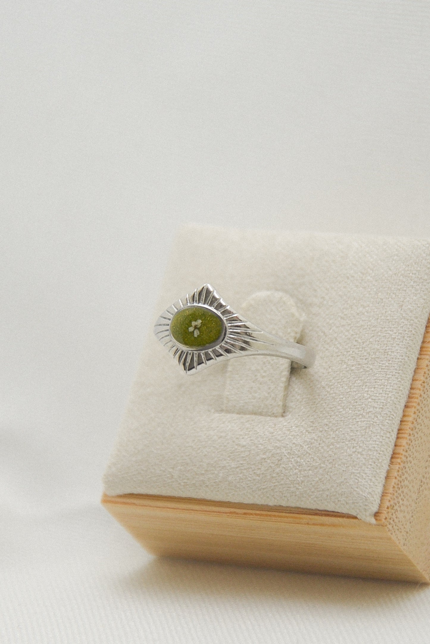 Flower ring