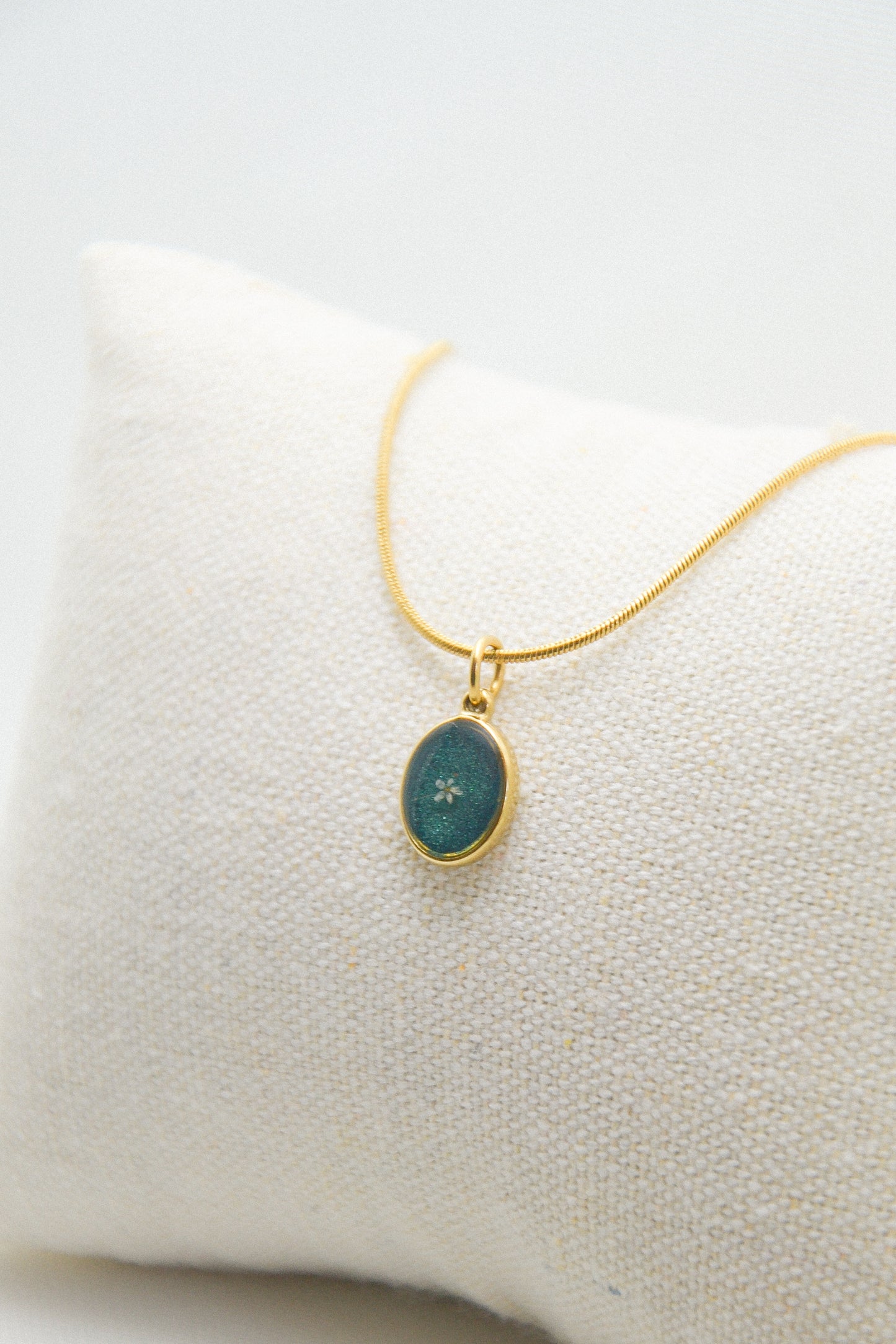 Flower necklace