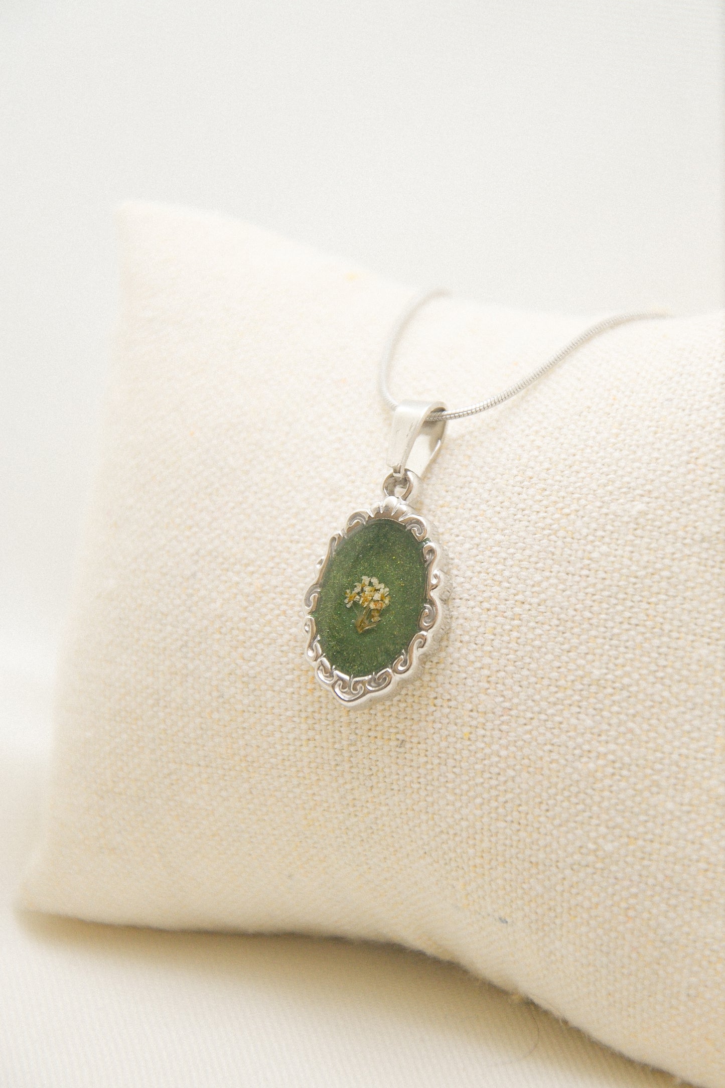 Flower necklace