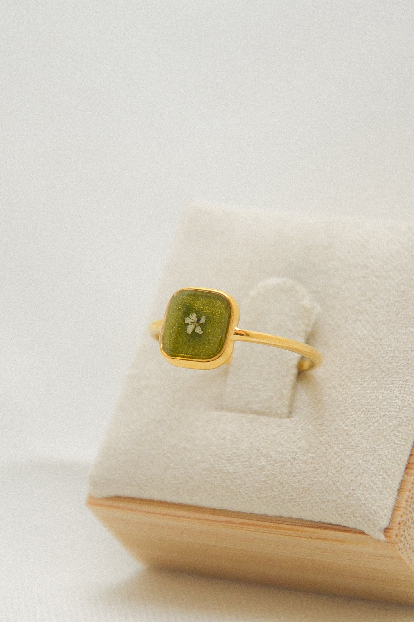 Flower ring