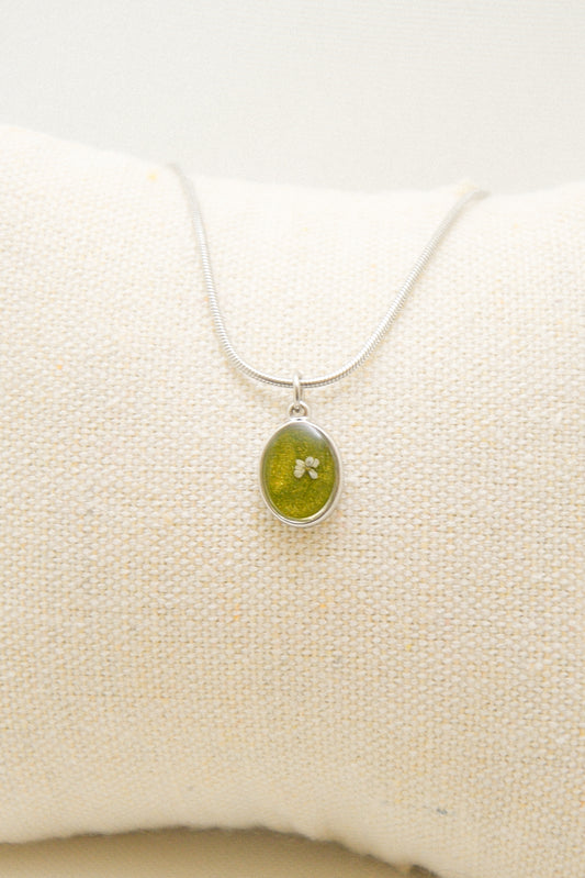 Flower necklace