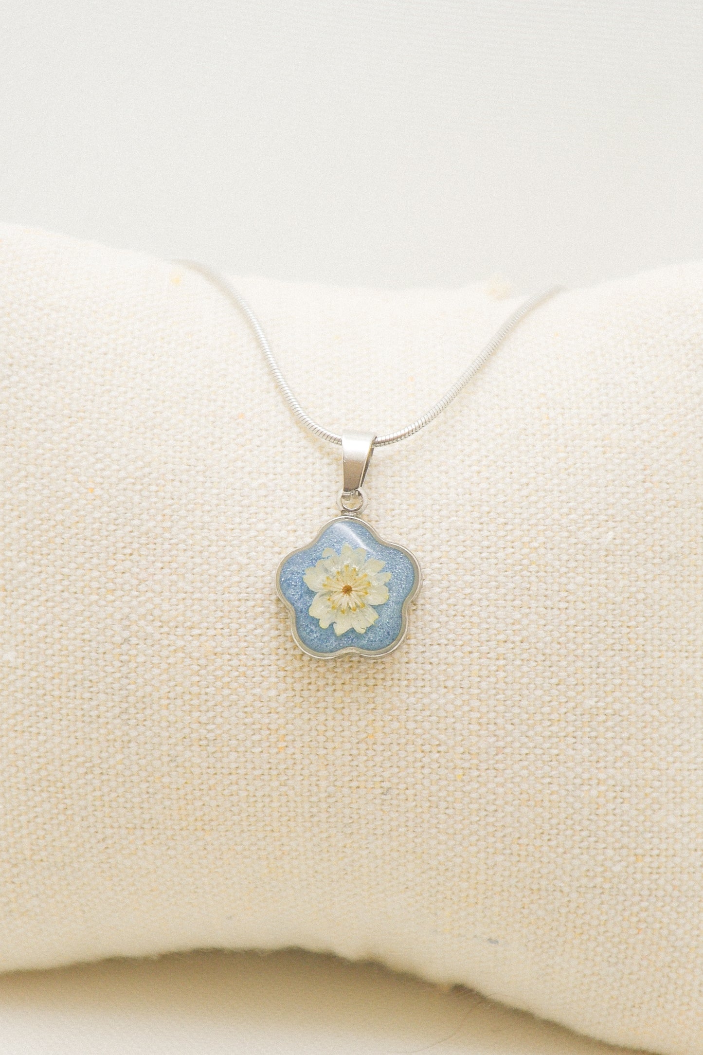 Flower necklace