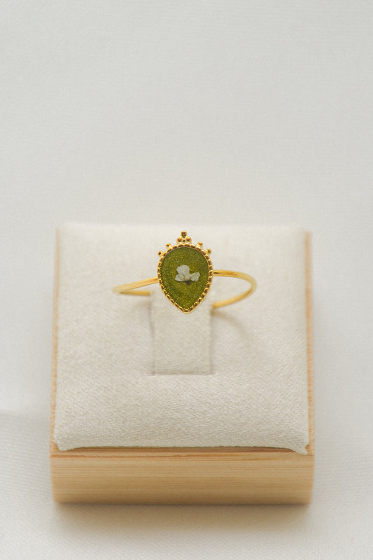 Flower ring