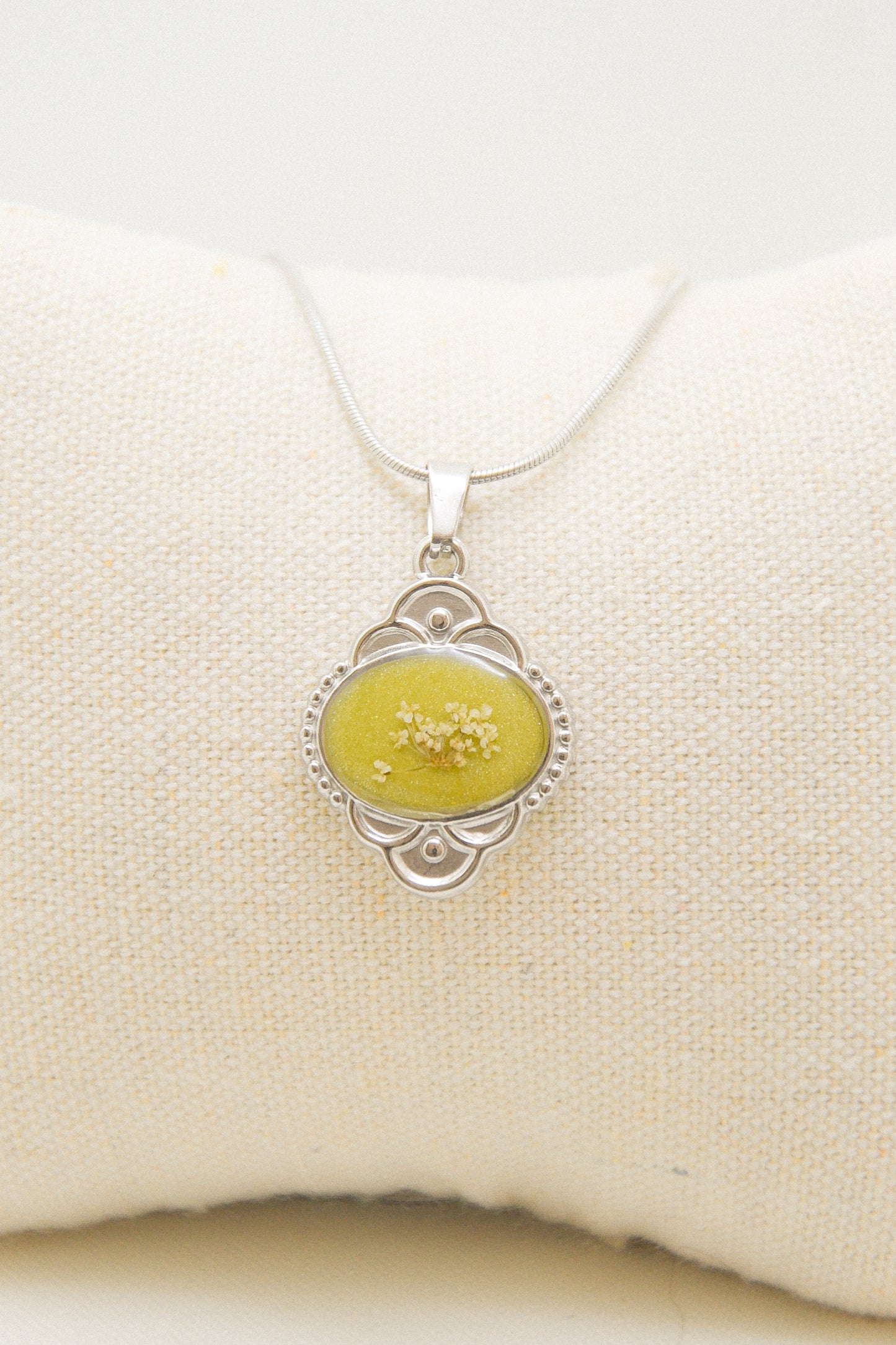 Flower necklace