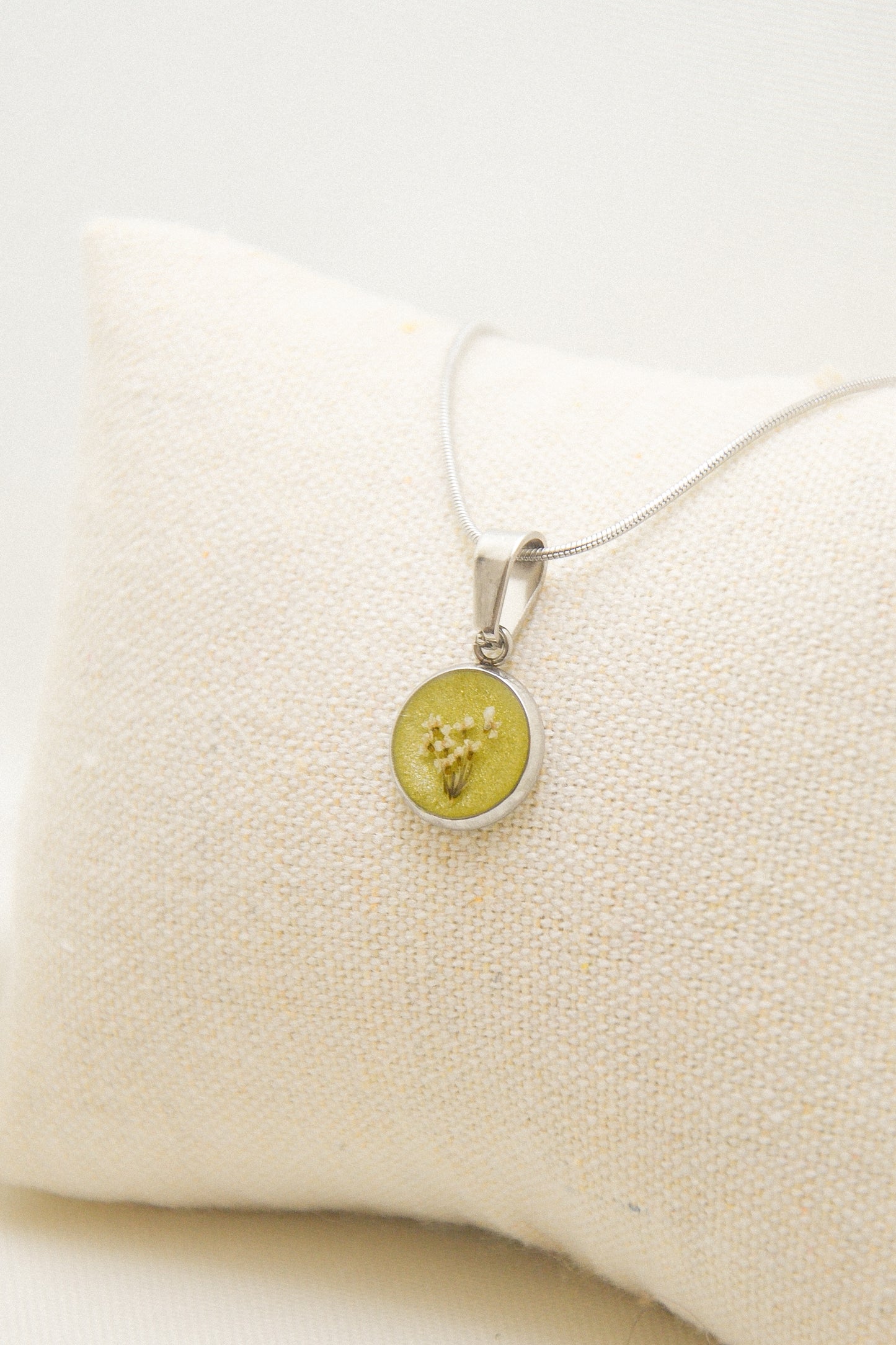 Flower necklace