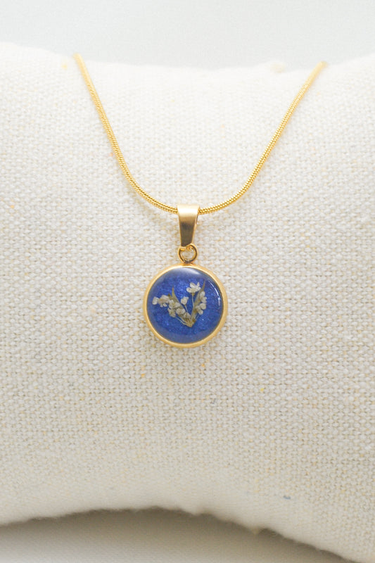 Flower necklace