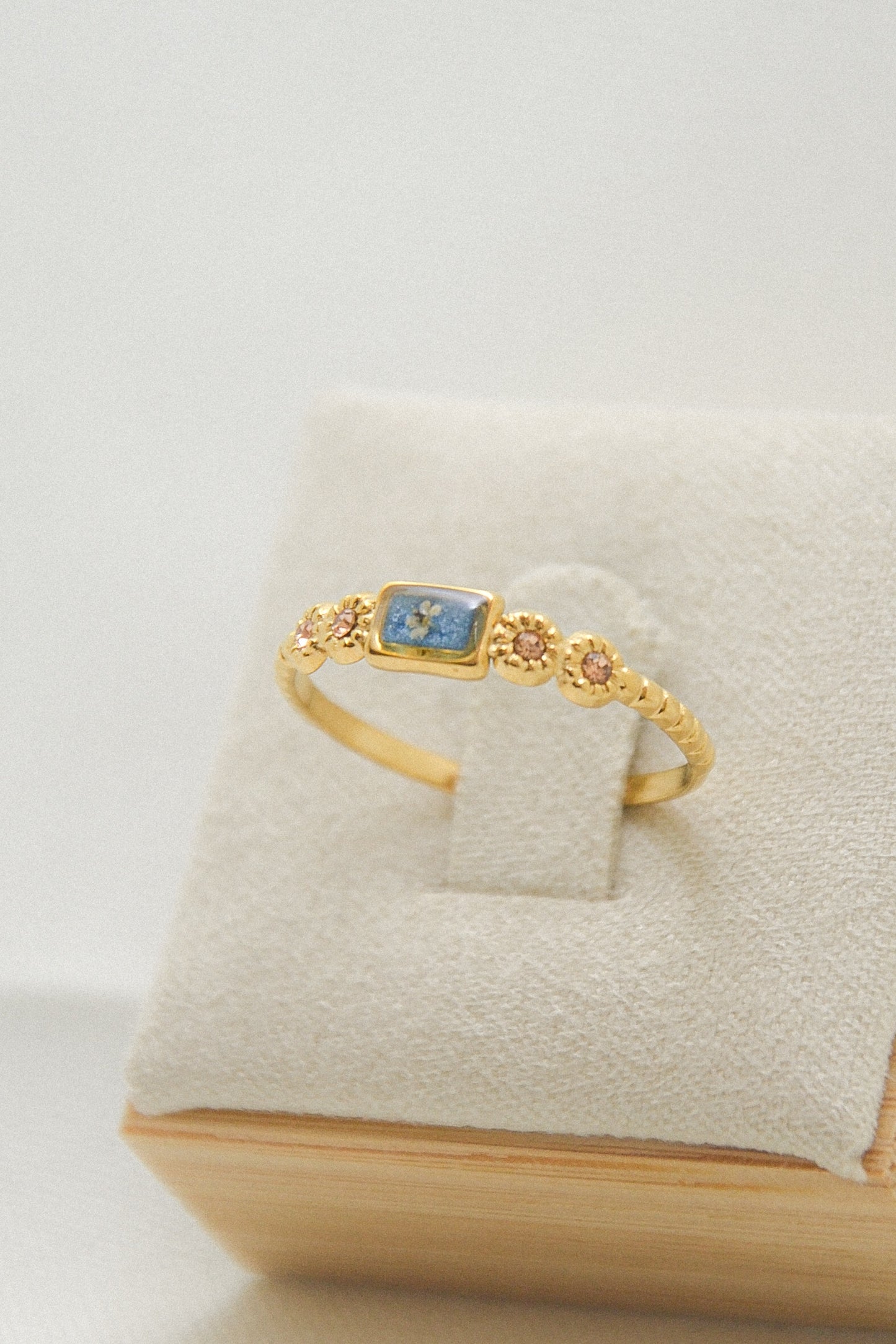 Flower ring
