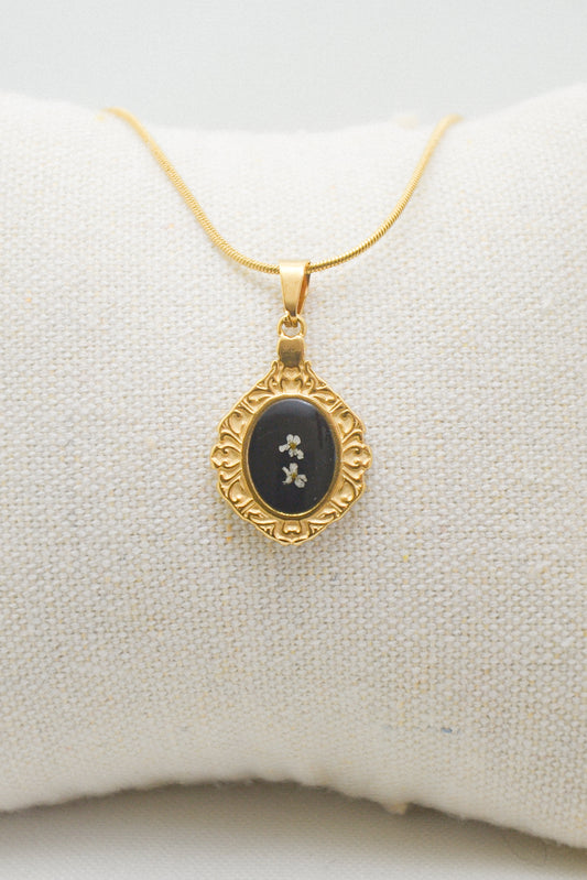 Flower necklace