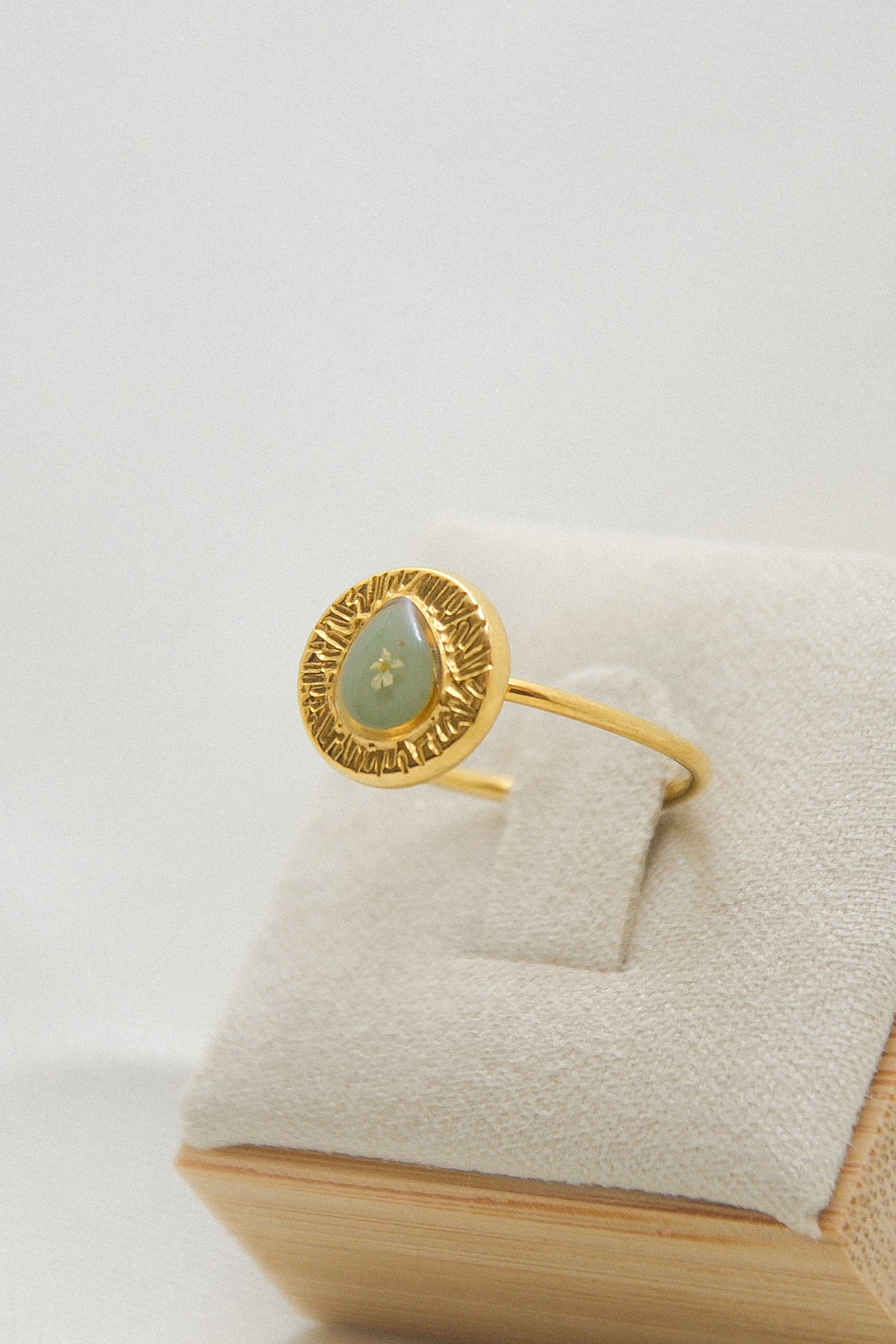 Flower ring