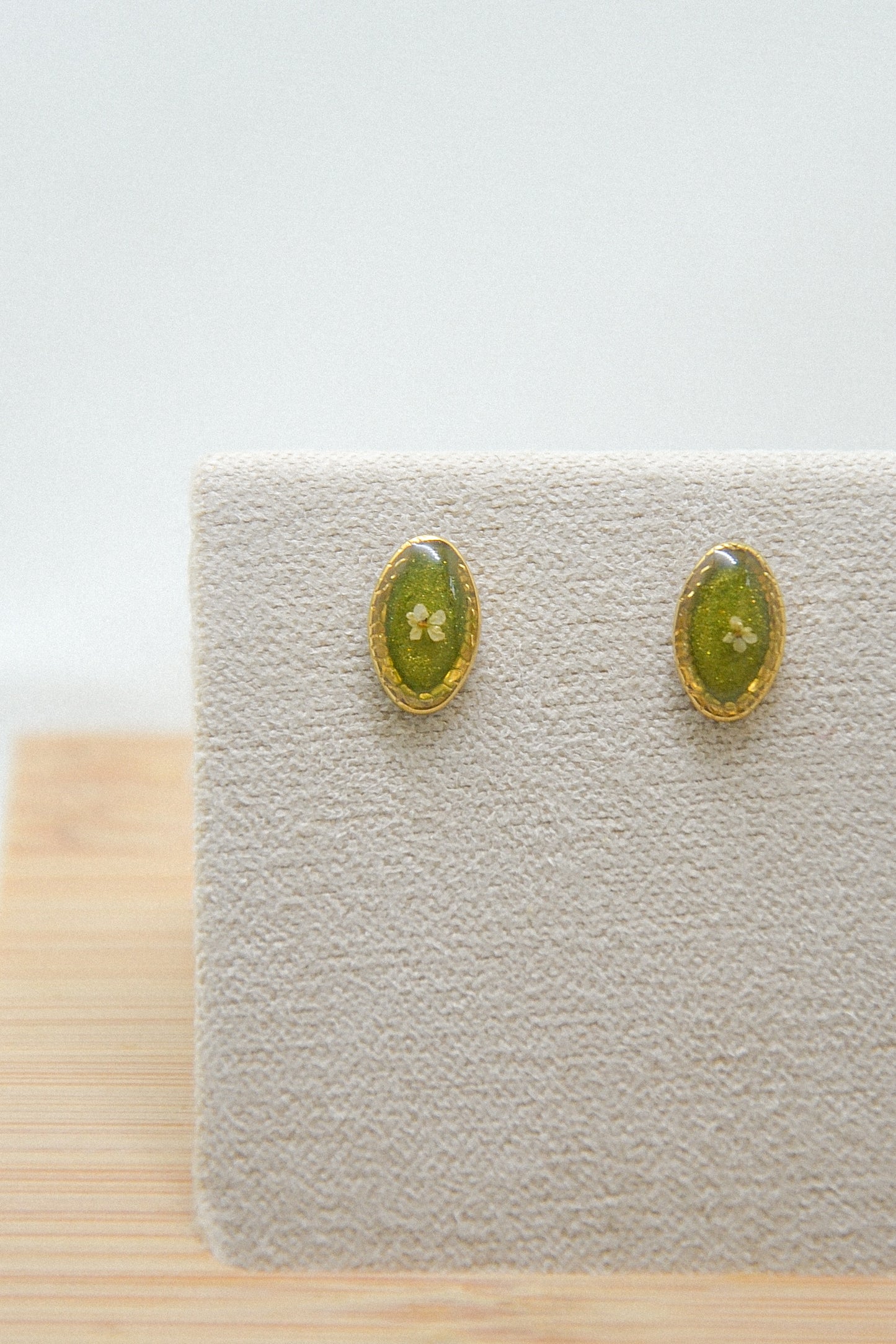 Queen Anne’s Lace Studs