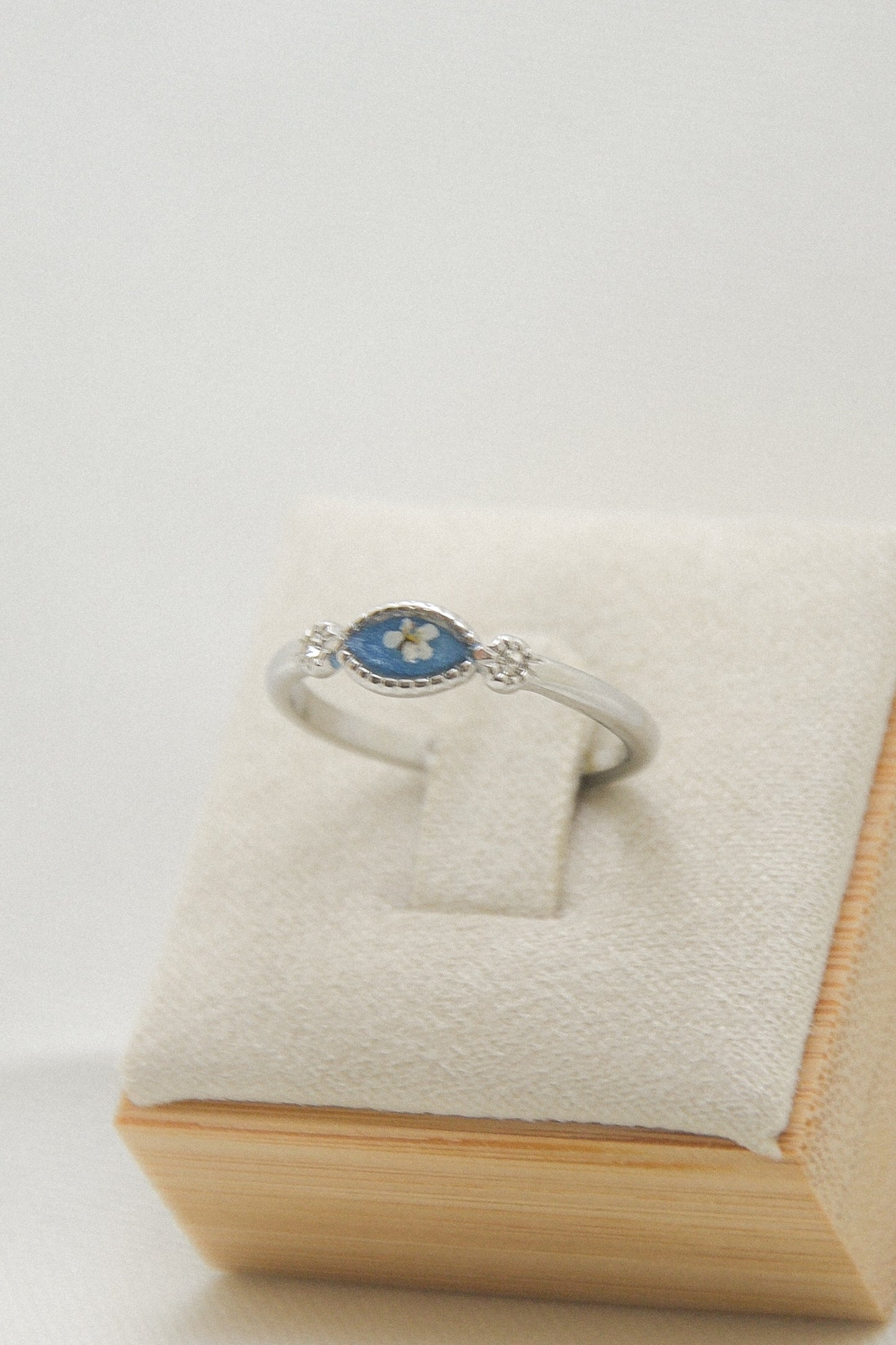 Flower ring