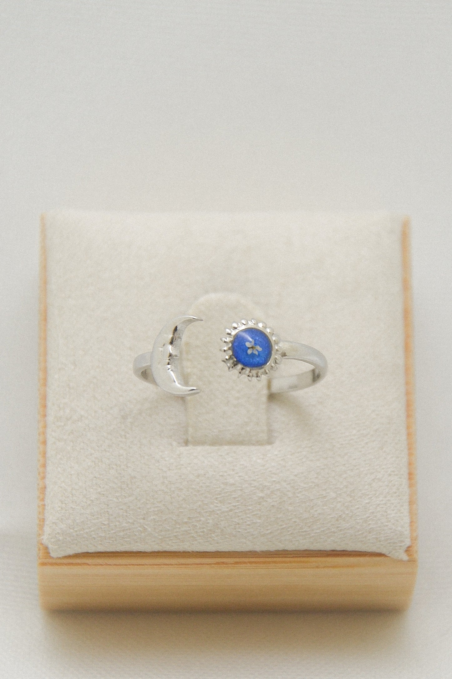 Flower ring