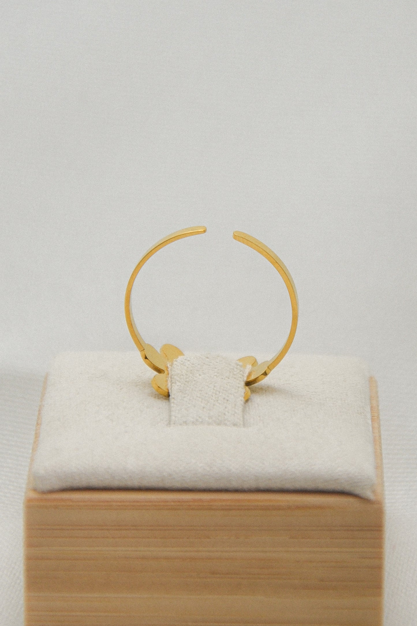 Flower ring