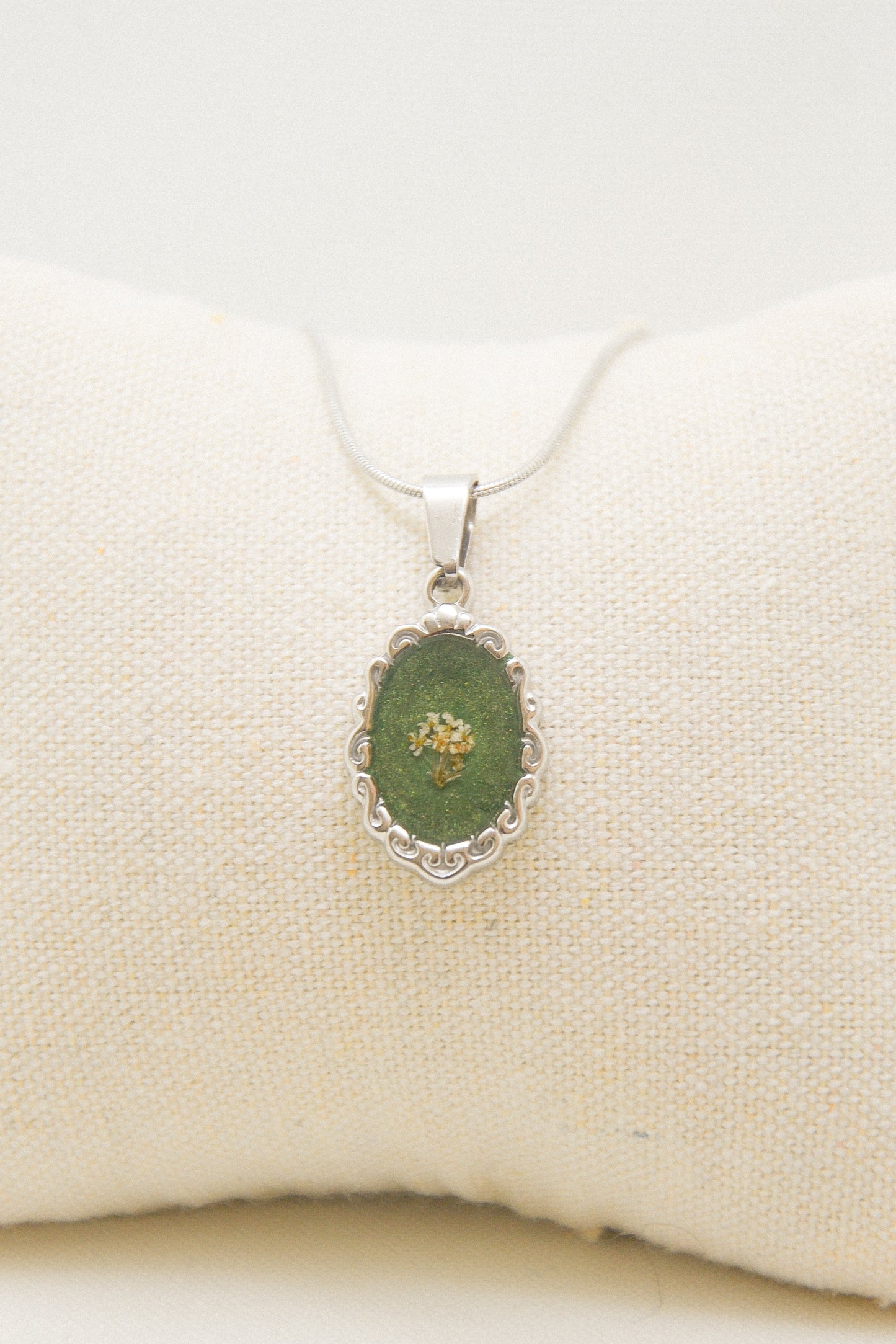 Flower necklace