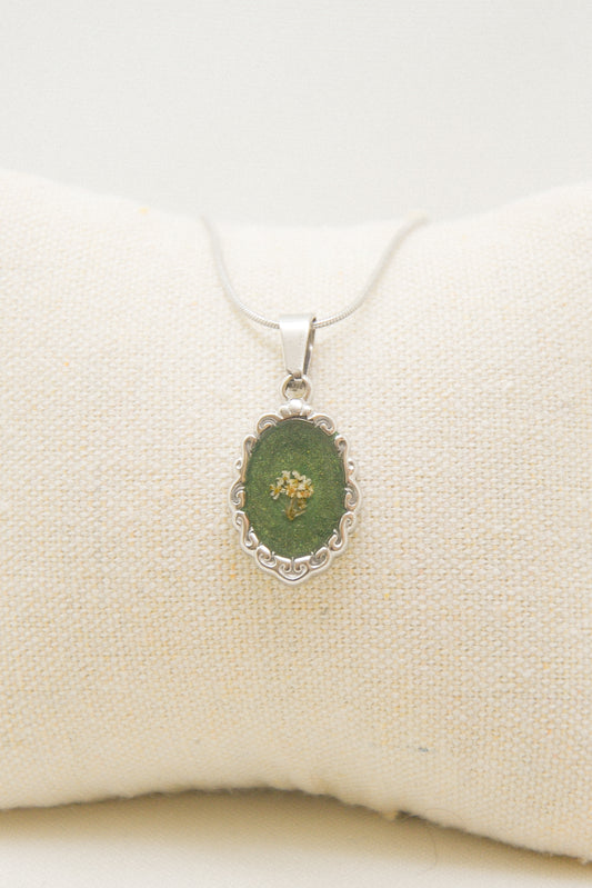 Flower necklace