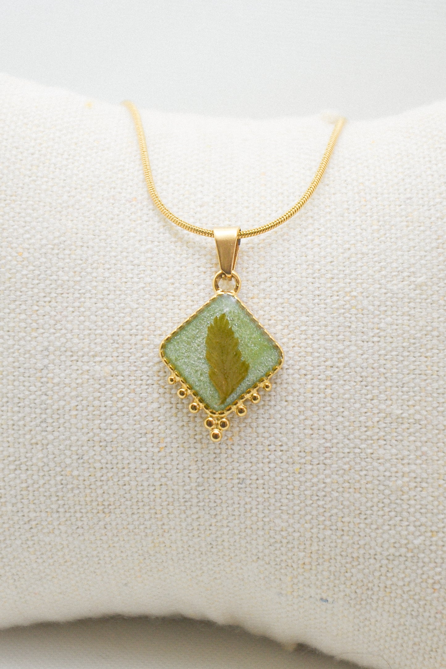 Flower necklace
