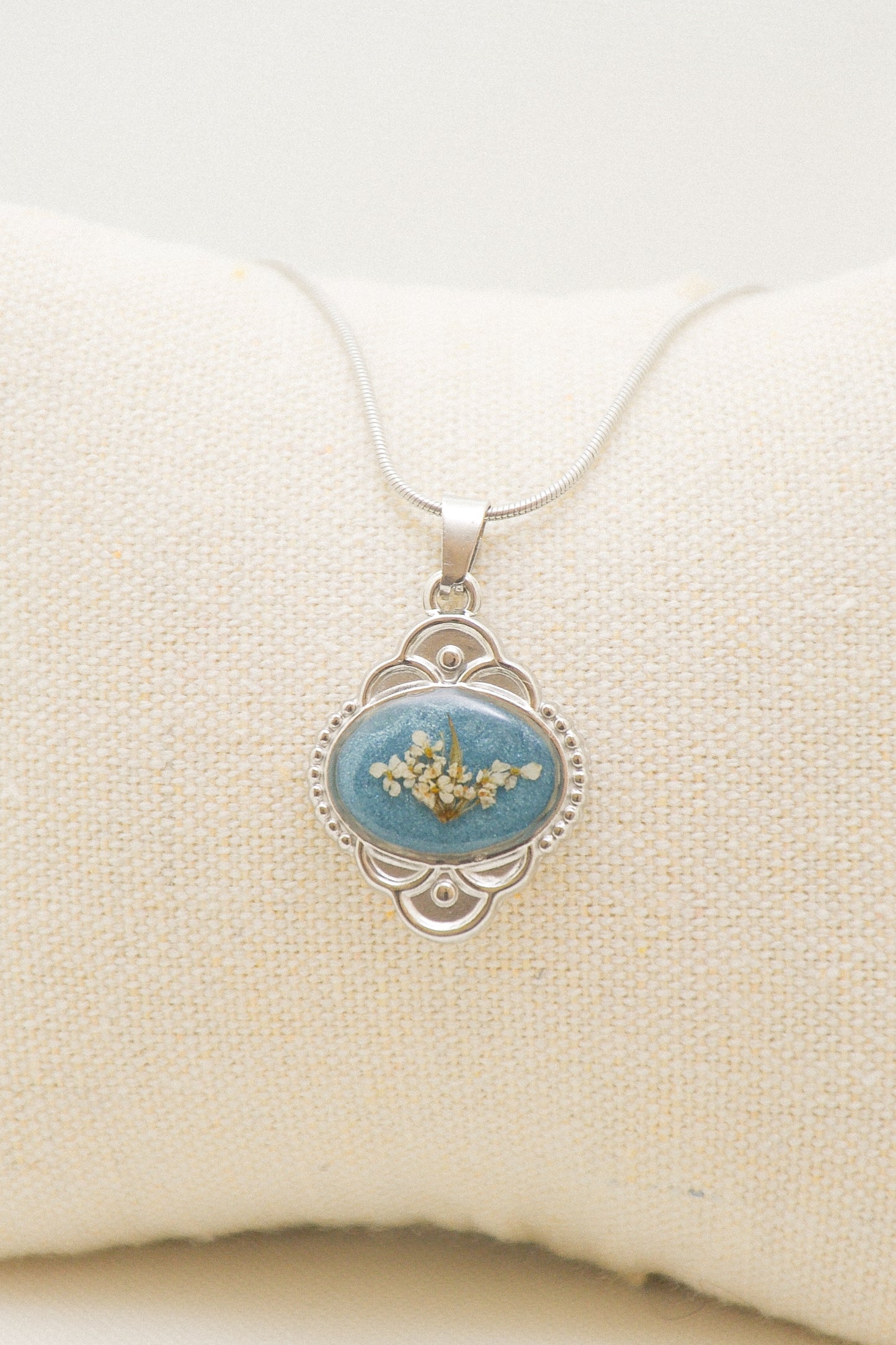 Flower necklace