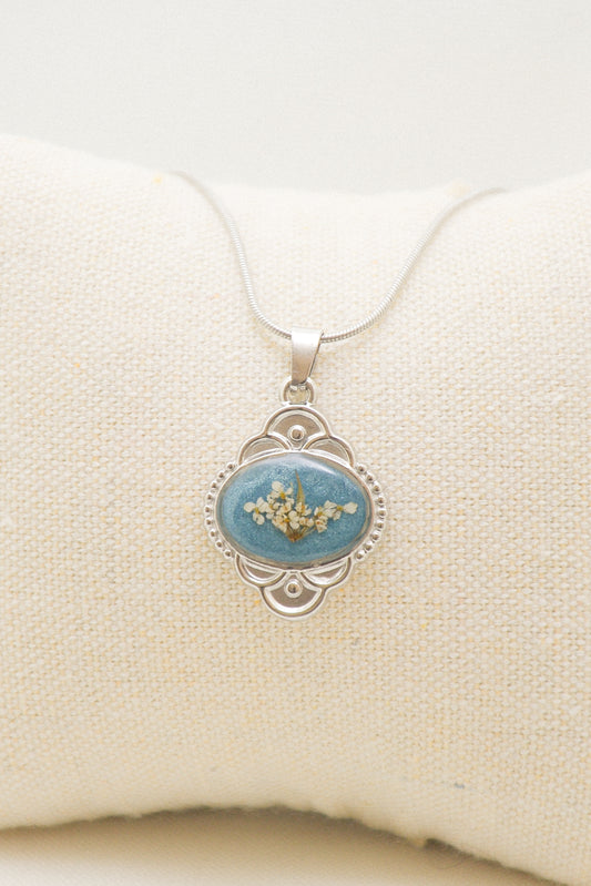 Flower necklace