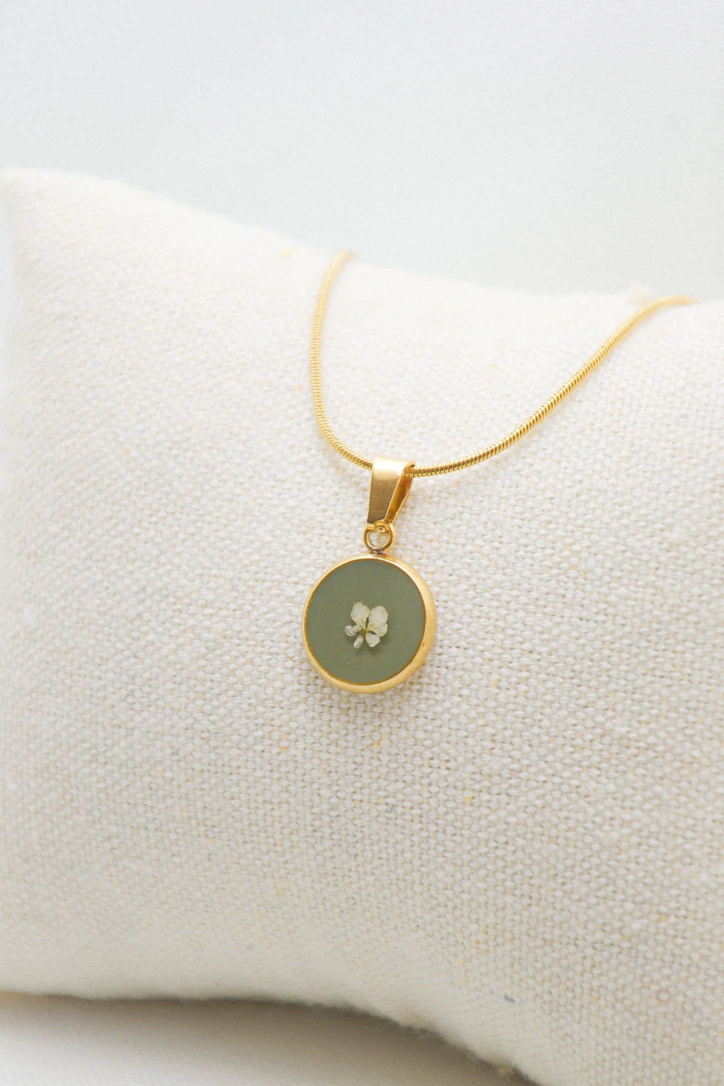 Flower necklace