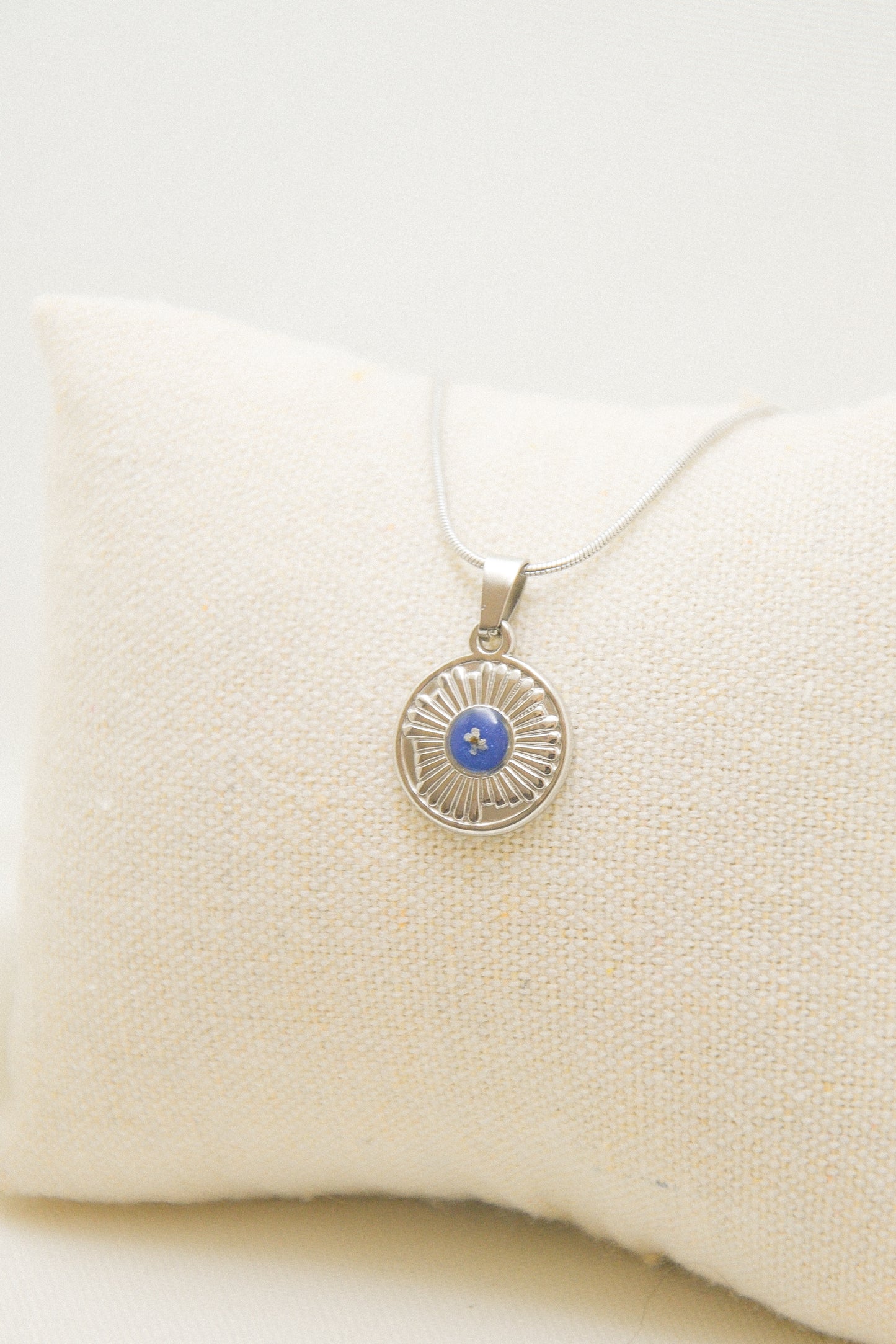 Flower necklace