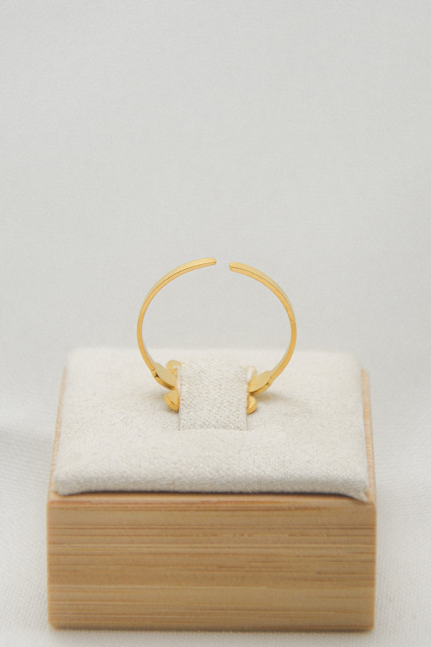 Flower ring
