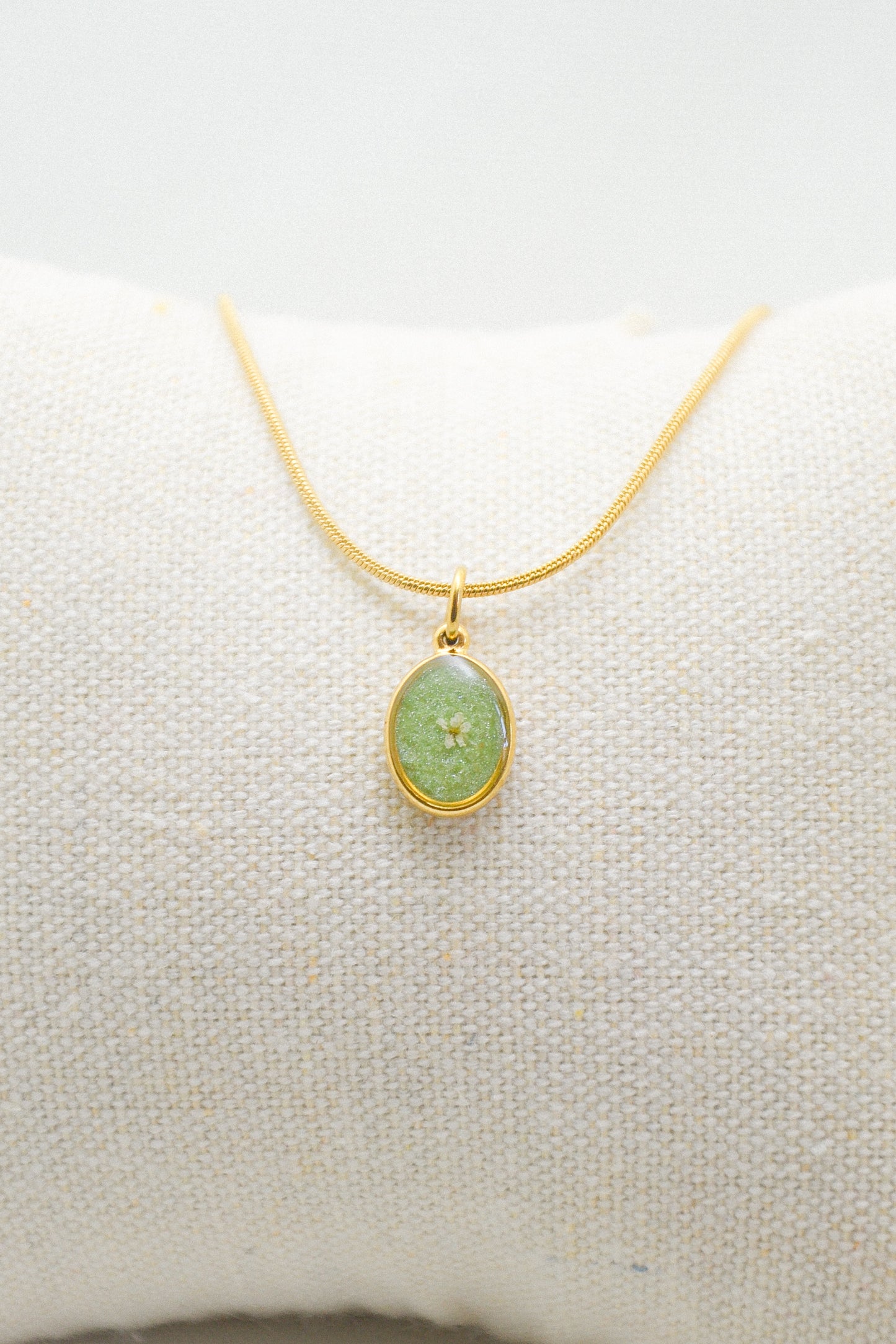 Flower necklace