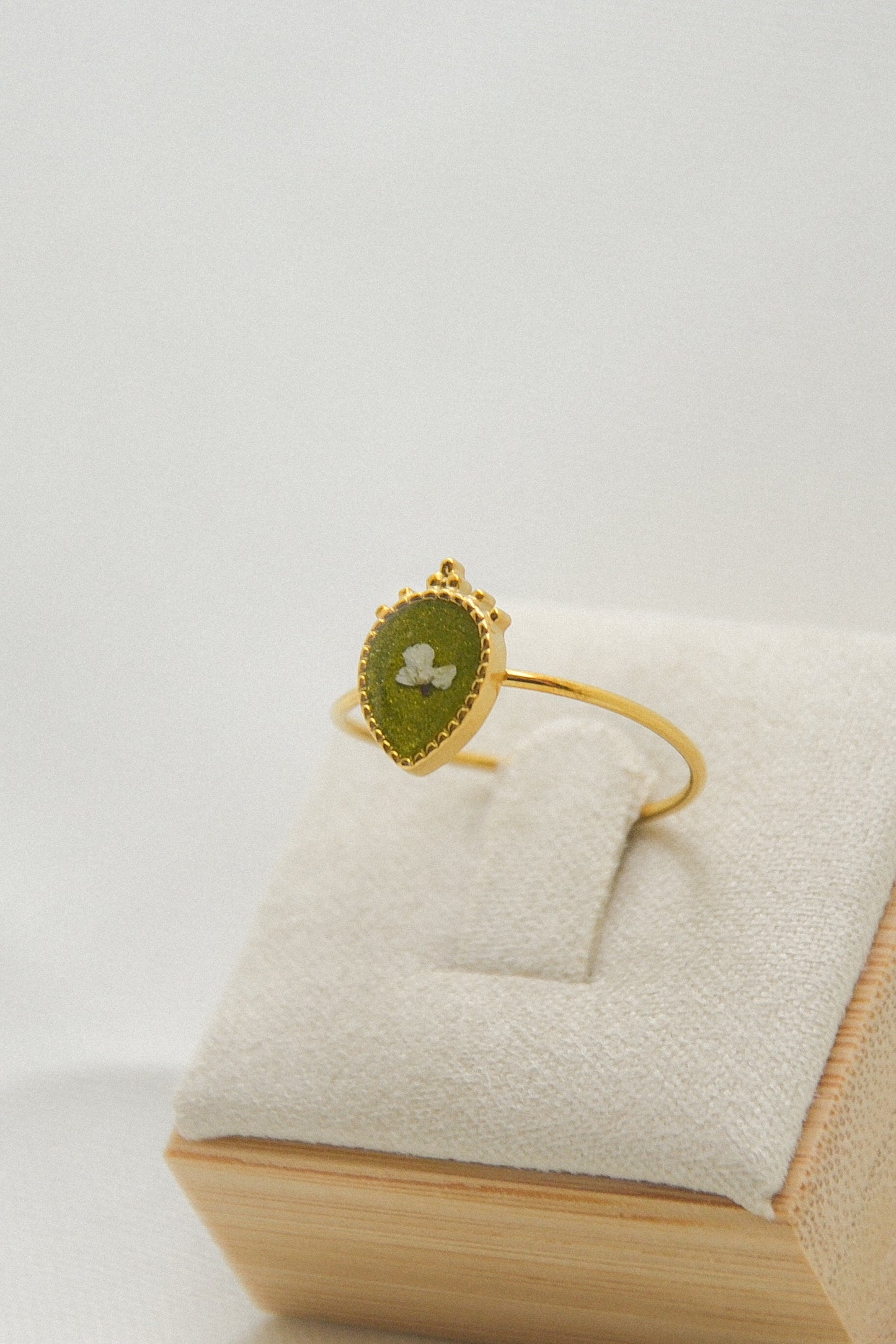 Flower ring